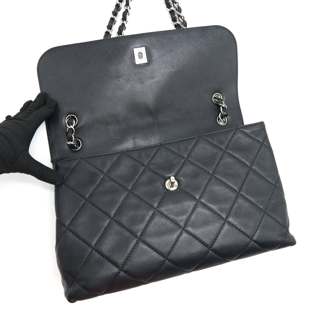CHANEL FLAP BAG WITH CHAIN LARGE BLACK SHW