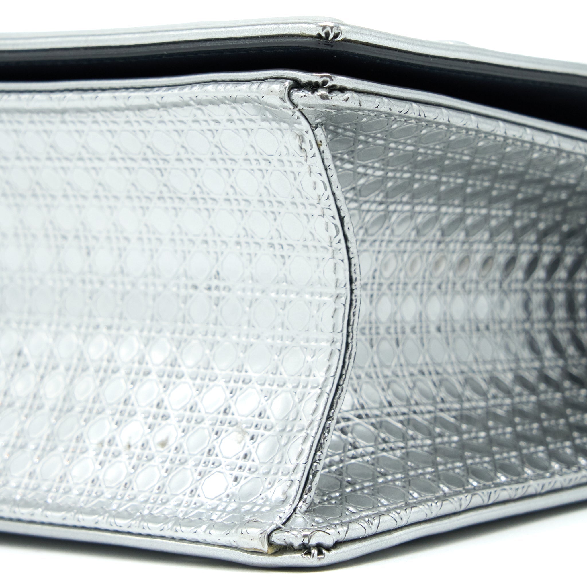 DIOR MEDIUM DIORMA BAG IN METALLIC SILVER SHW