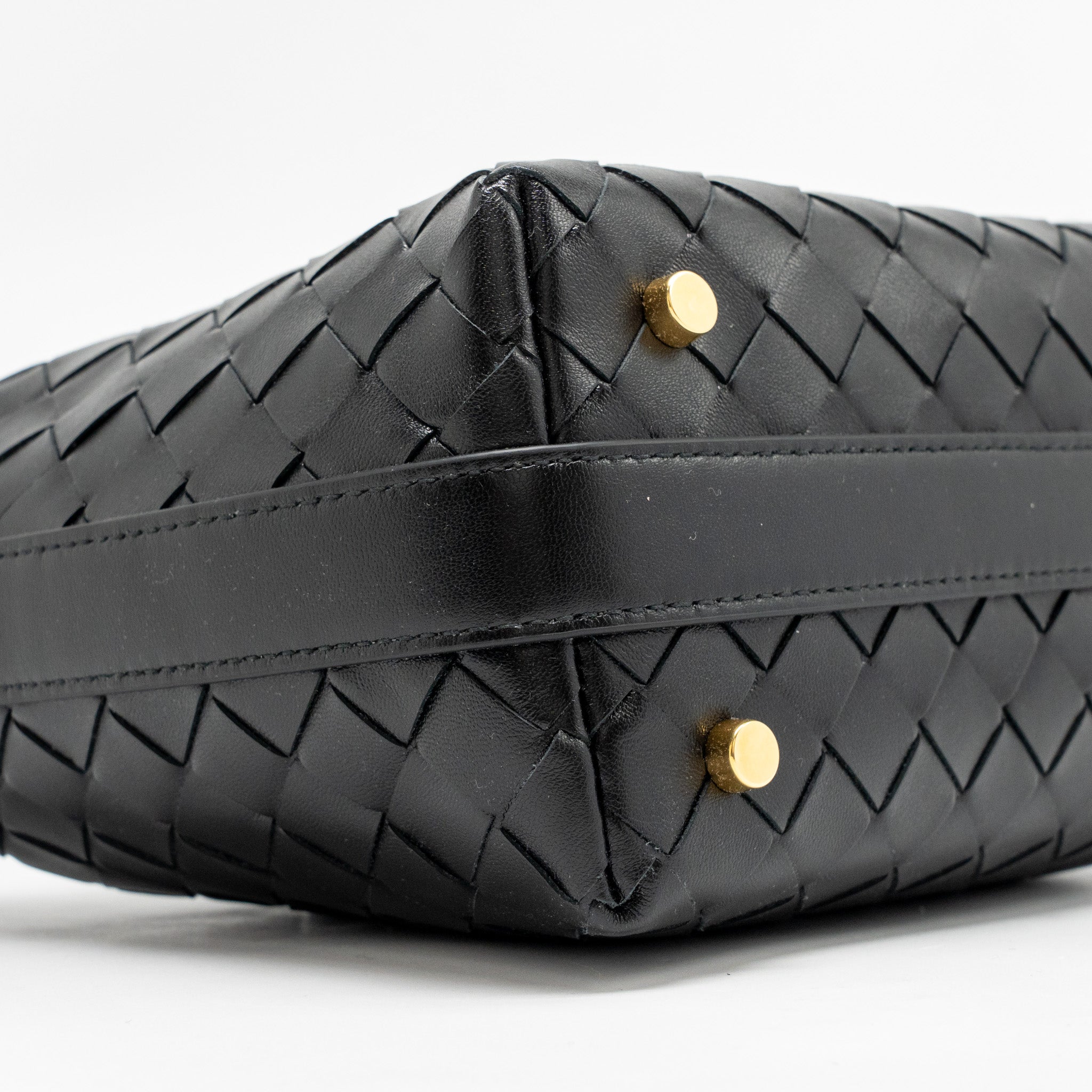 BOTTEGA VENETA MINI WALLACE SHOULDER BAG CALFSKIN BLACK GHW