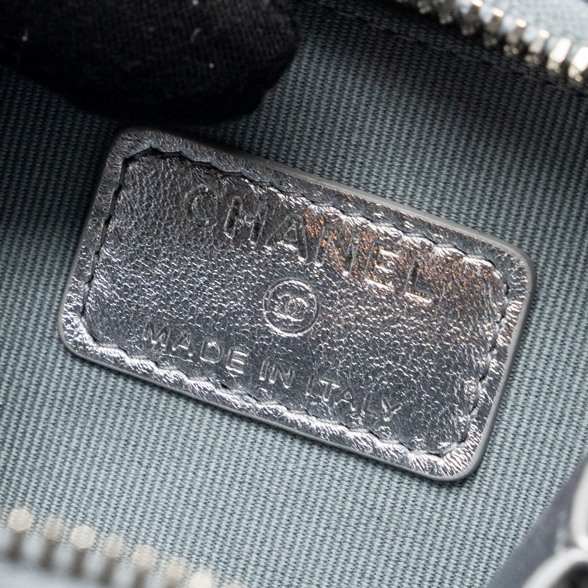 CHANEL MINI VANITY WITH GIANT CHAIN LAMBSKIN METALLIC GREY SHW