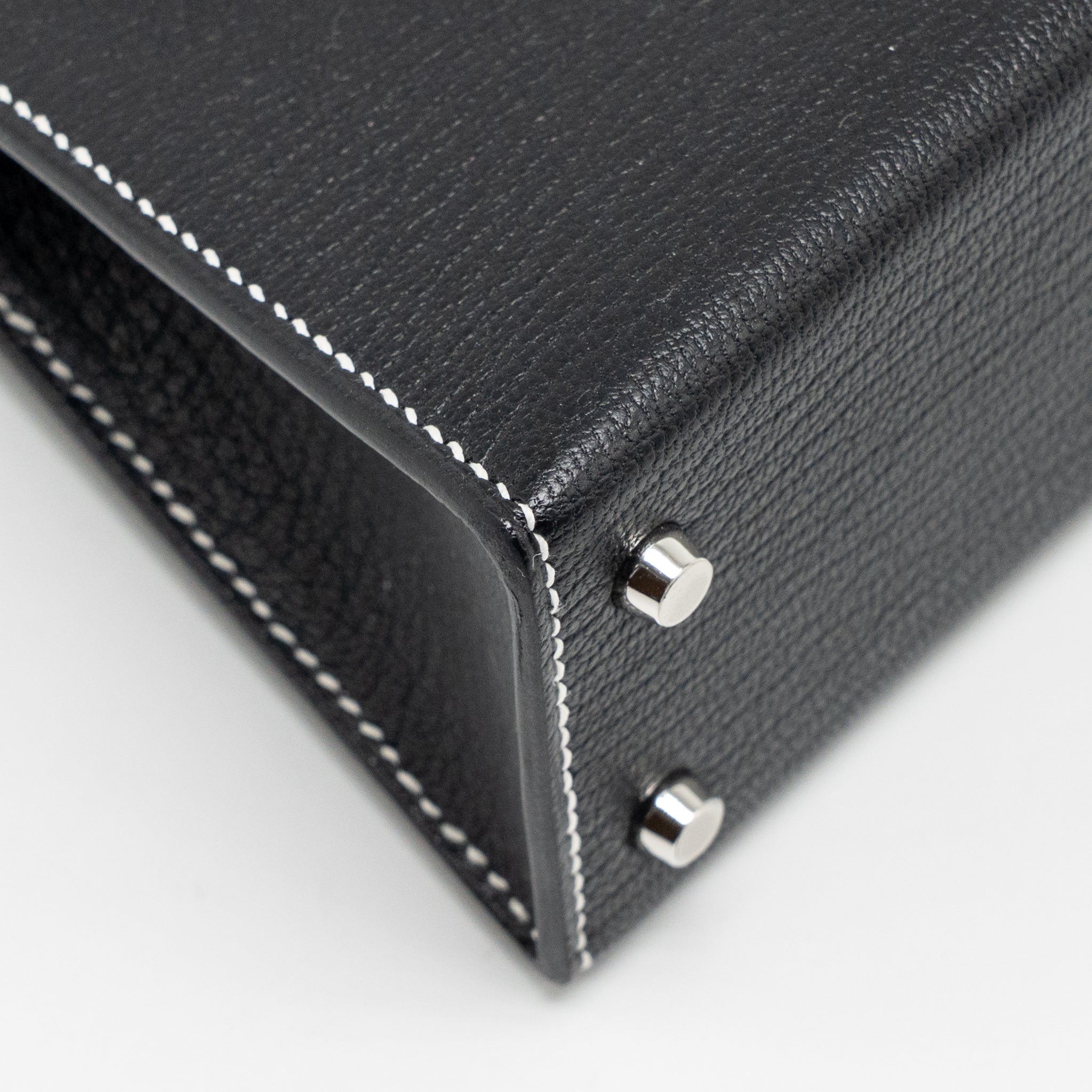 HERMES MINI KELLY II SPECIAL ORDER CHEVRE MYSORE BLACK / GRIS PERLE WHITE STITCHING SHW