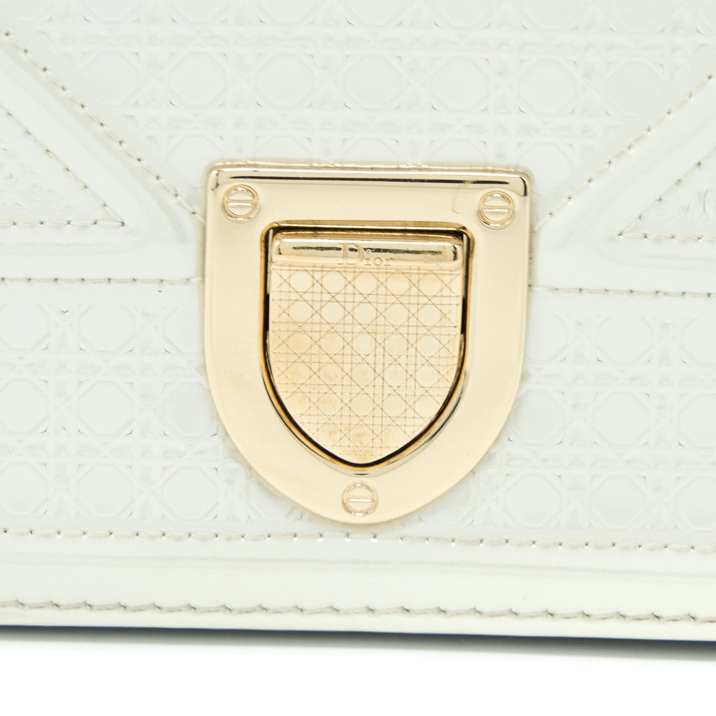DIOR SMALL DIORMA METALLIC WHITE LGHW