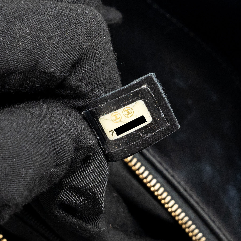 CHANEL VINTAGE CHOCOLATE BAR BARREL HANDBAG LAMBSKIN BLACK GHW