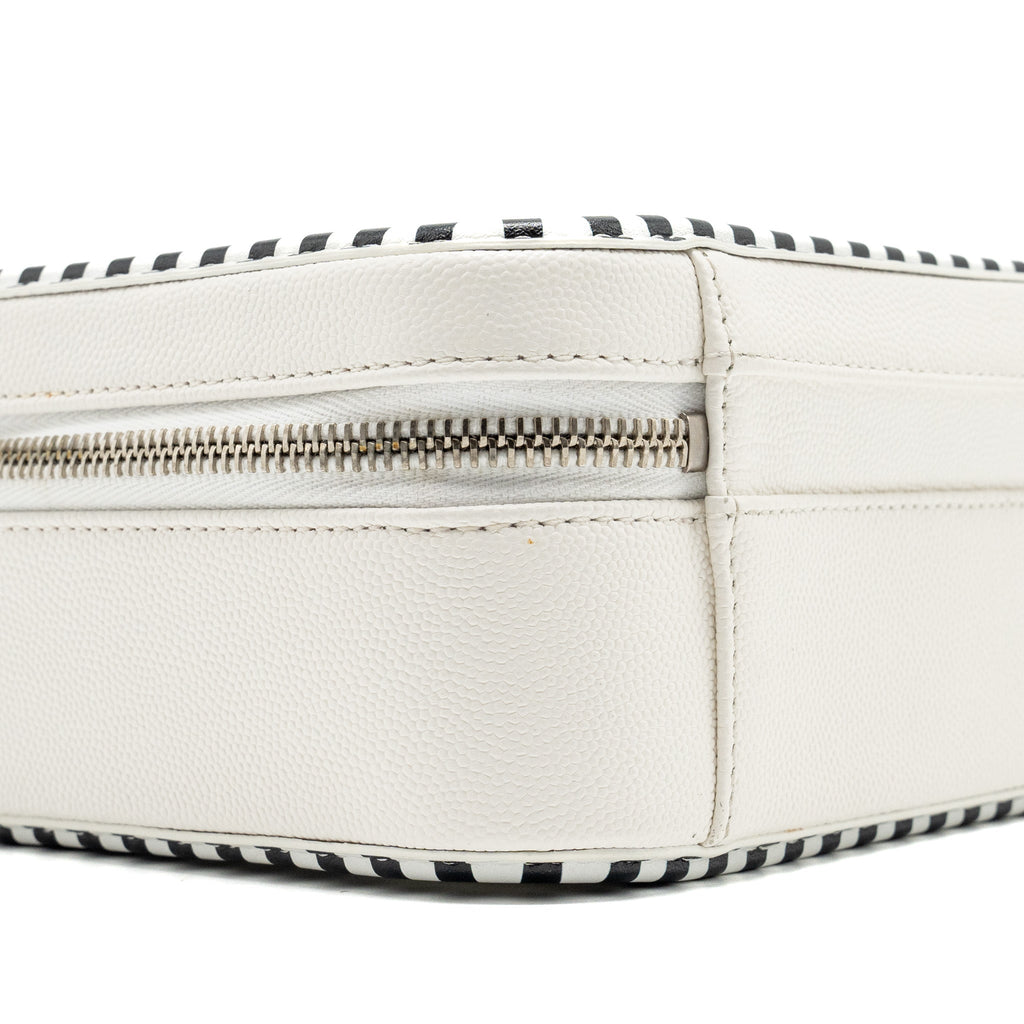 CHANEL MEDIUM FILIGREE CAMERA BAG CAVIAR WHITE/BLACK SHW