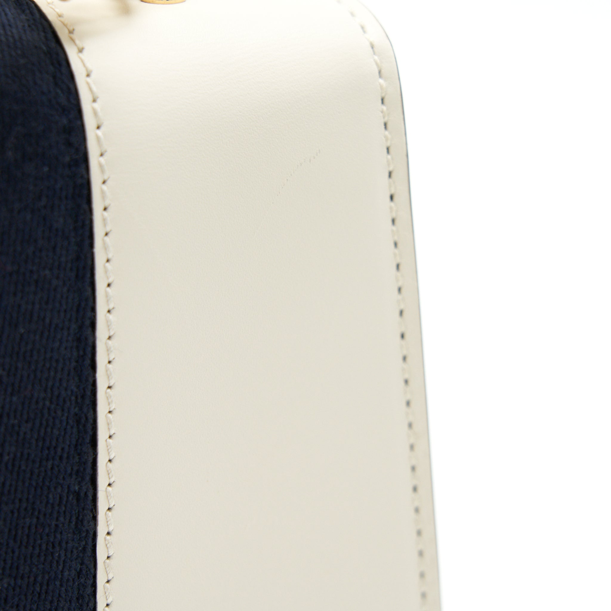 GUCCI MINI SYLVIE BAG WITH TOP HANDLE