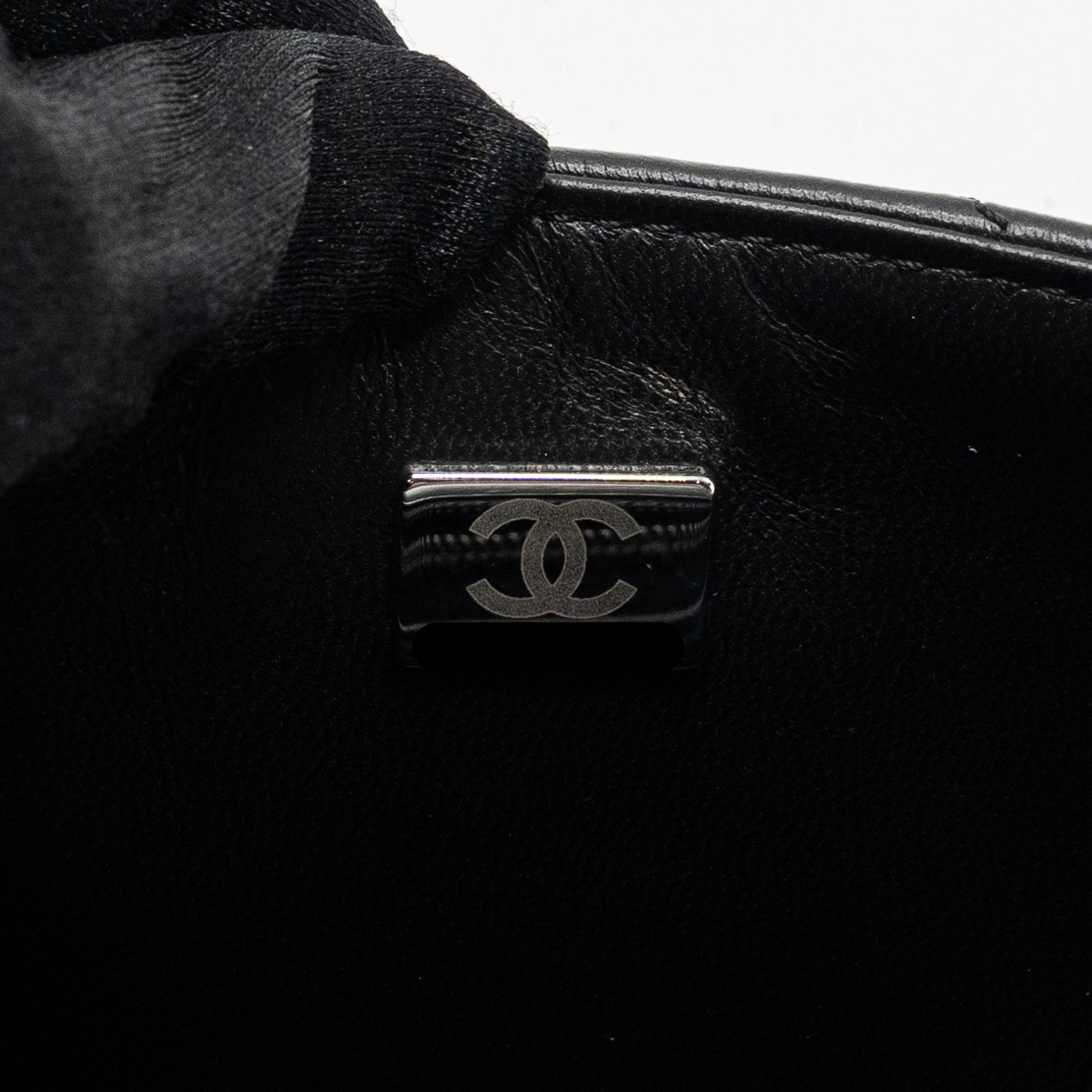 CHANEL MINI 2.55 REISSUE FLAP BAG CHEVRON CALFSKIN SO BLACK (MICROCHIP)