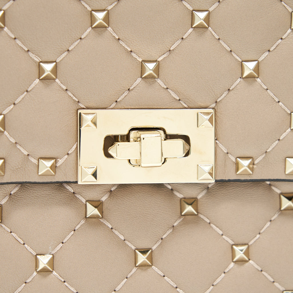 VALENTINO GARAVANI LARGE ROCKSTUD SPIKE SHOULDER BAG BEIGE LGHW