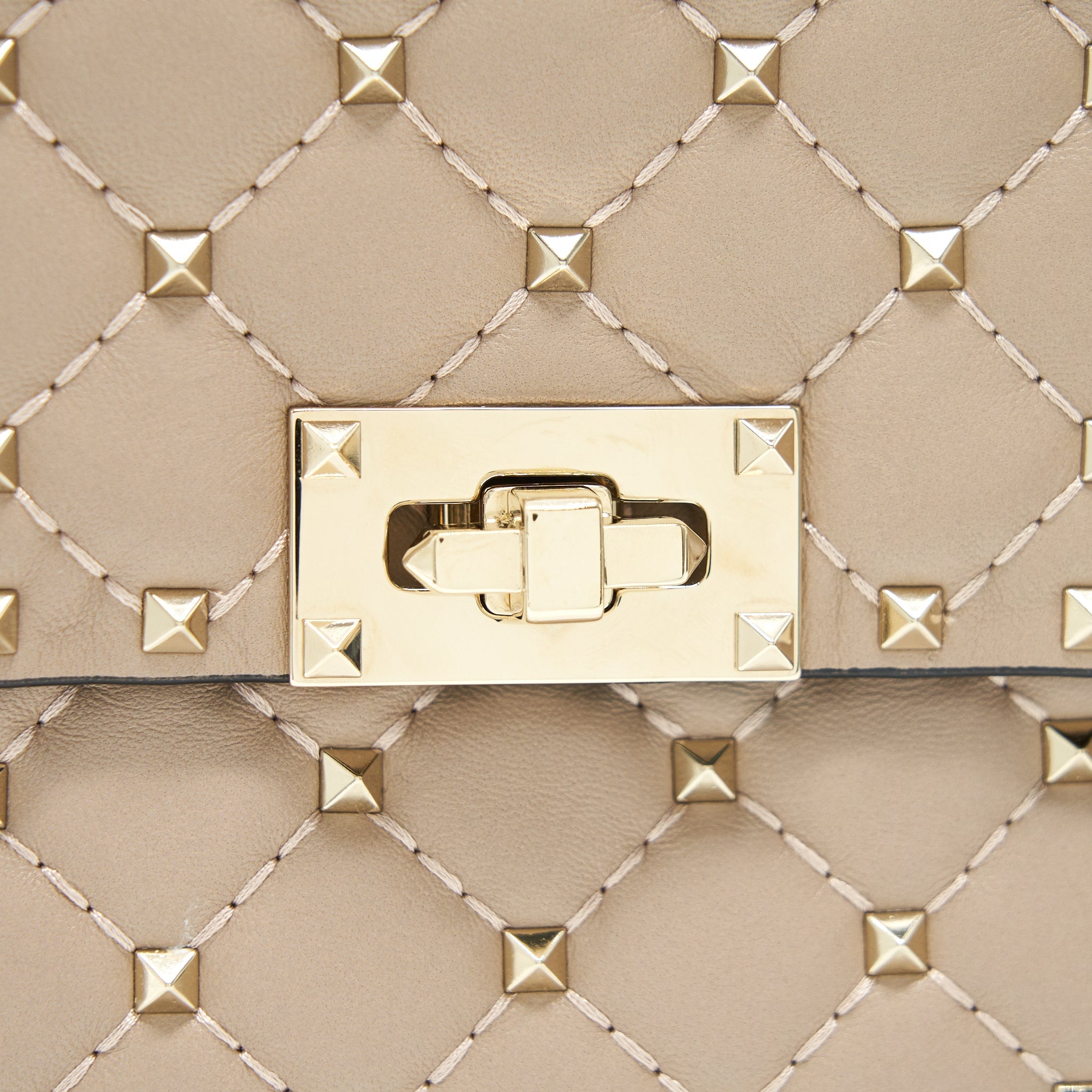VALENTINO GARAVANI LARGE ROCKSTUD SPIKE SHOULDER BAG BEIGE LGHW