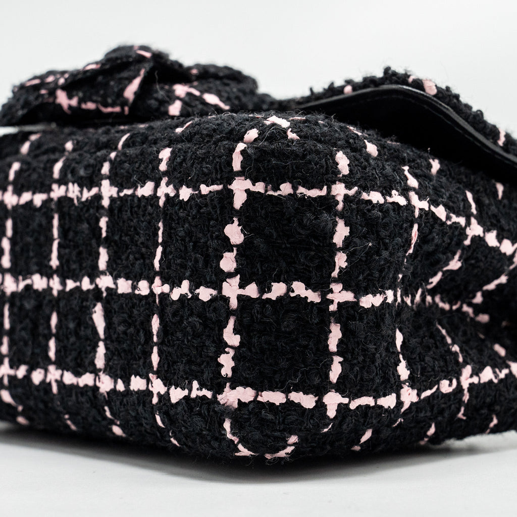 CHANEL 23K FLOWER BOMB MINI RECTANGULAR FLAP BAG TWEED BLACK / PINK LGHW (MICROCHIP)