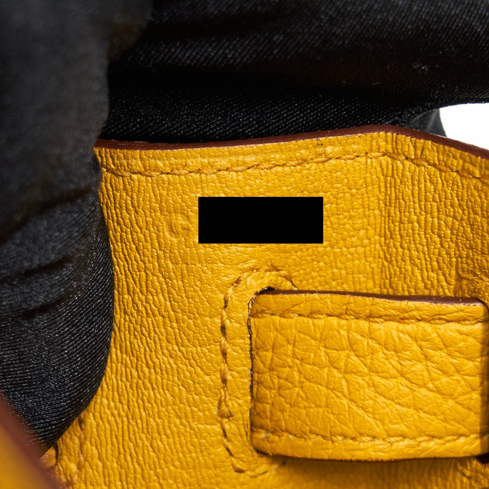 HERMES KELLY 28 CLEMENCE JAUNE AMBER GHW