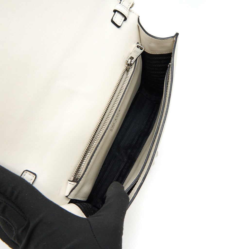 PRADA WOMAN'S MESSANGER BAG WHITE WITH SHW