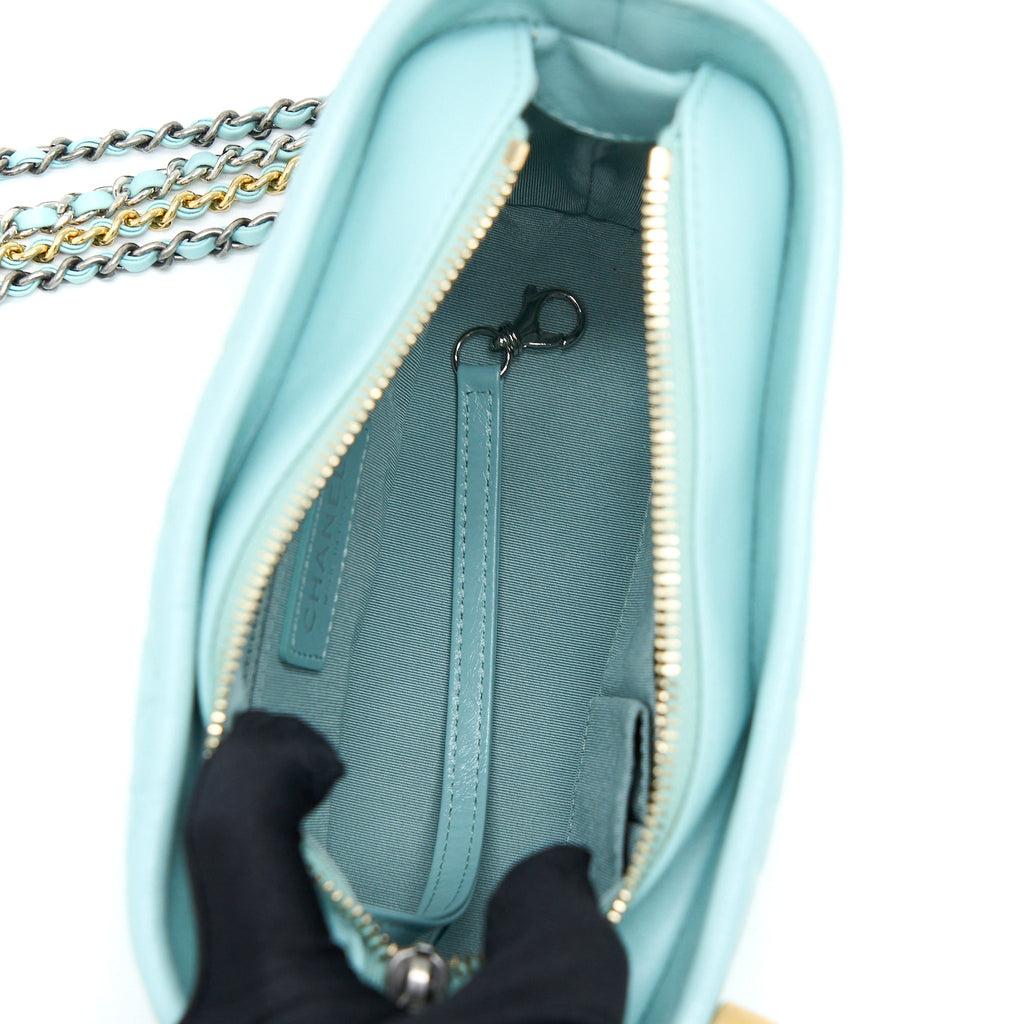 CHANEL SMALL GABRIELLE CHEVRON CALFSKIN LIGHT BLUE MULTICOLOUR HARDWARE