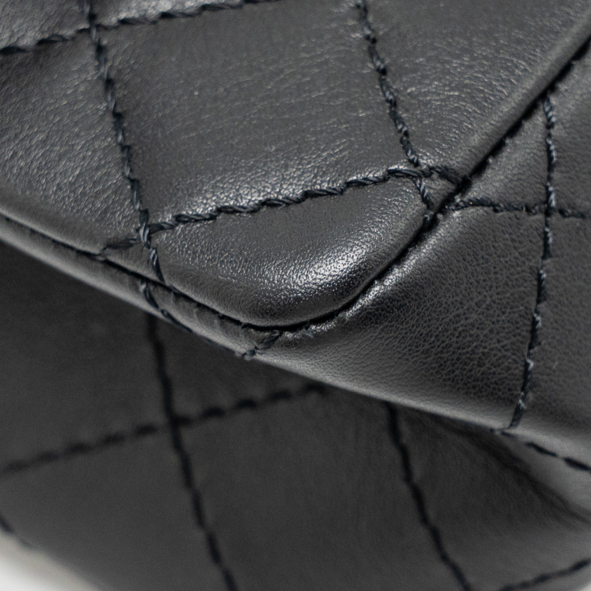 CHANEL MINI 2.55 REISSUE AGED CALFSKIN BLACK SHW (MICROCHIP)