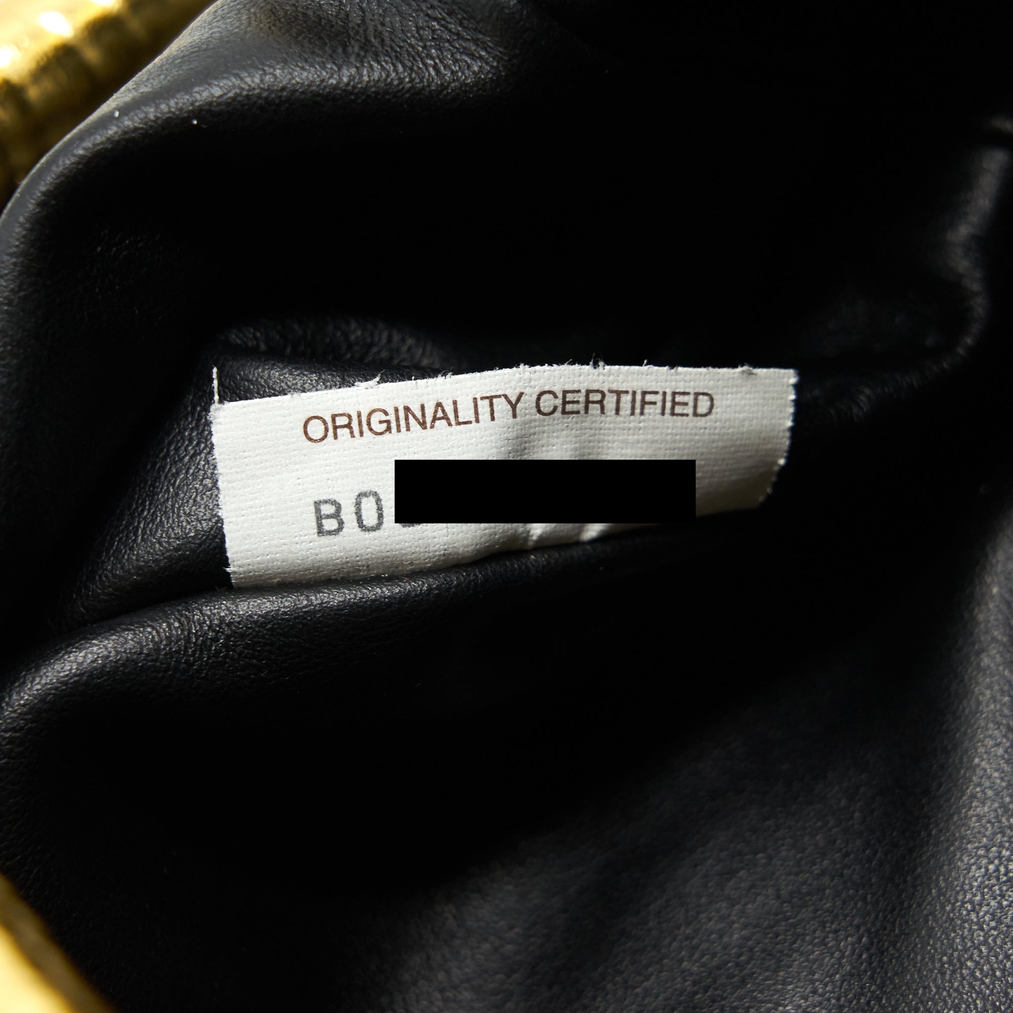 BOTTEGA VENETA THE MINI POUCH COLOR ORO