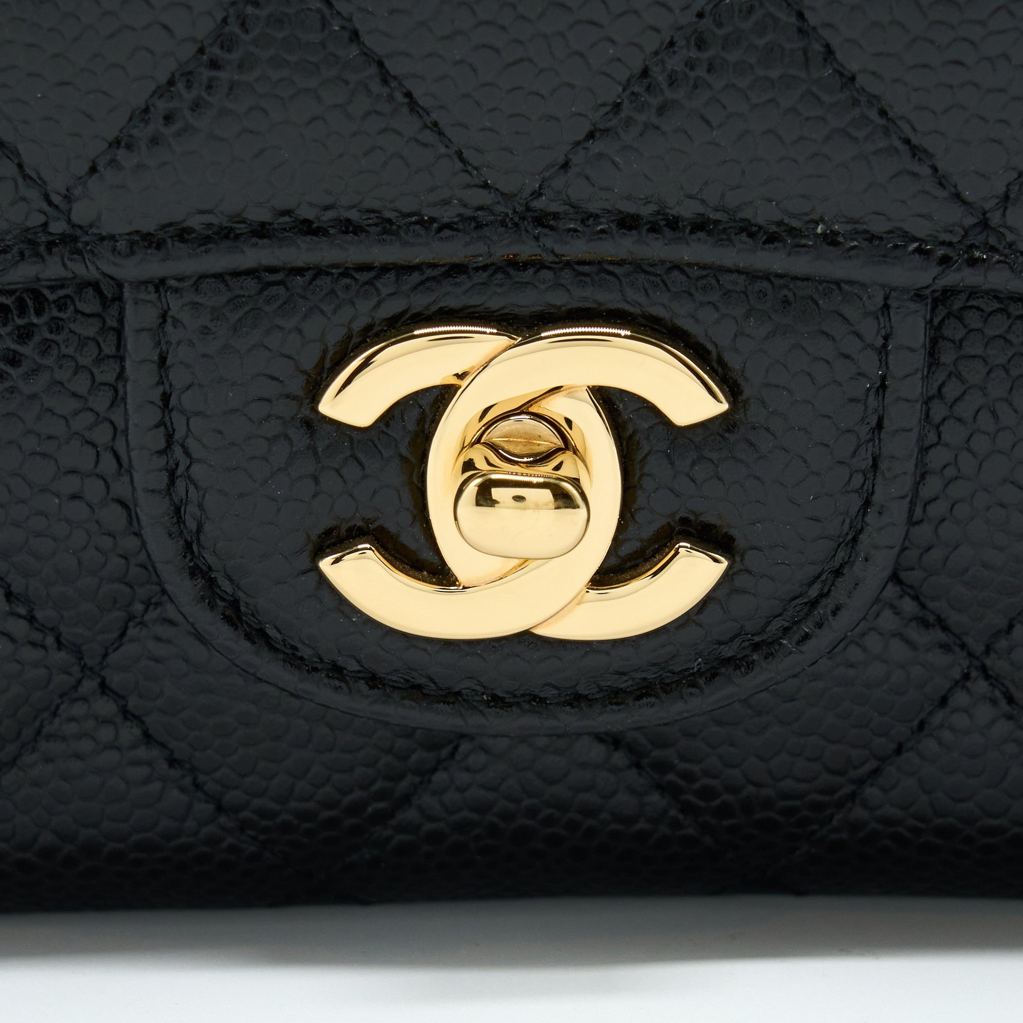 CHANEL MEDIUM CLASSIC FLAP BAG CAVIAR BLACK GHW