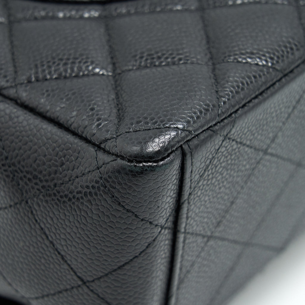 CHANEL CAVIAR MAXI IN BLACK GHW