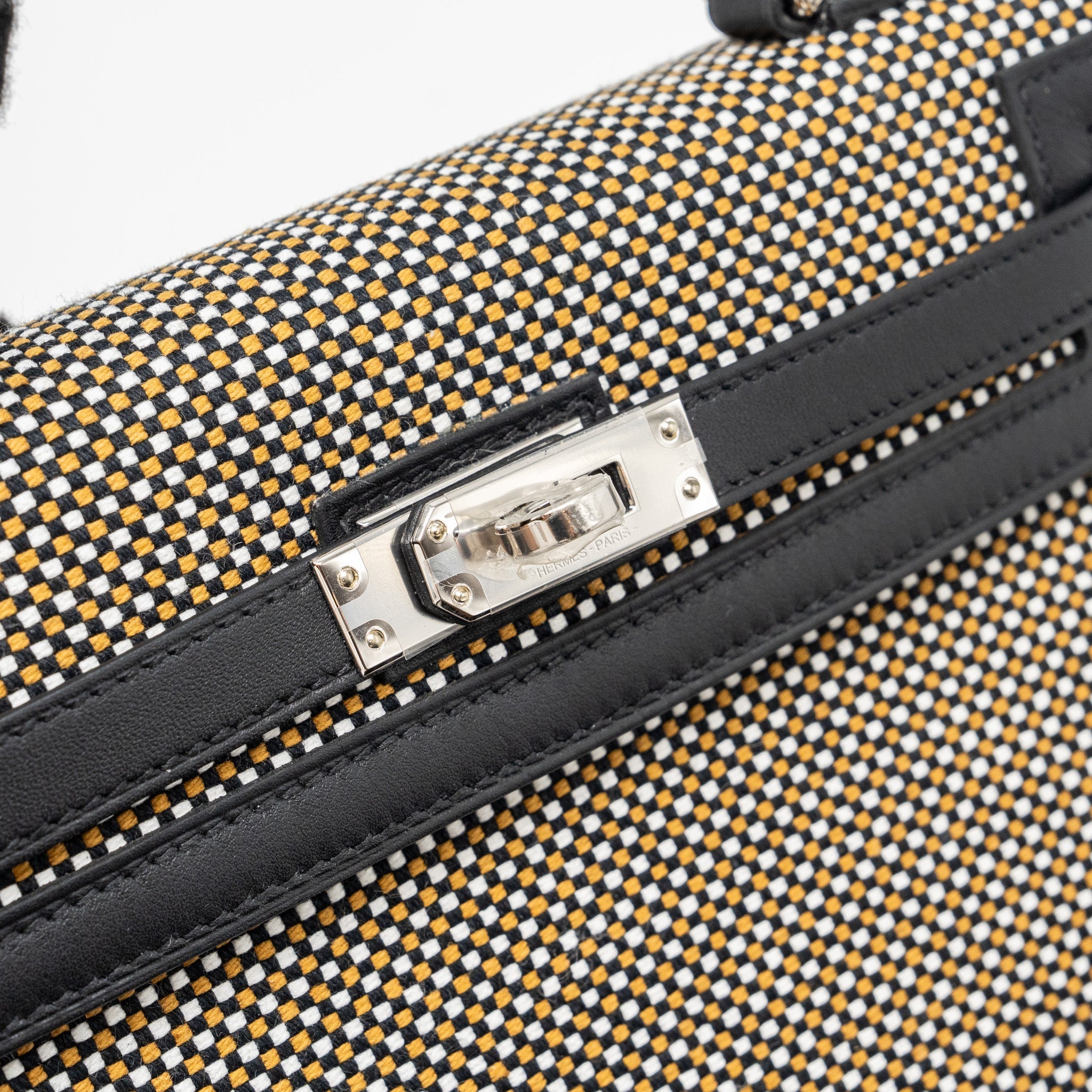 HERMES KELLY 25 SELLIER TOILE QUADRILLE /SWIFT BLACK-BLANC-DESERT / BLACK SHW