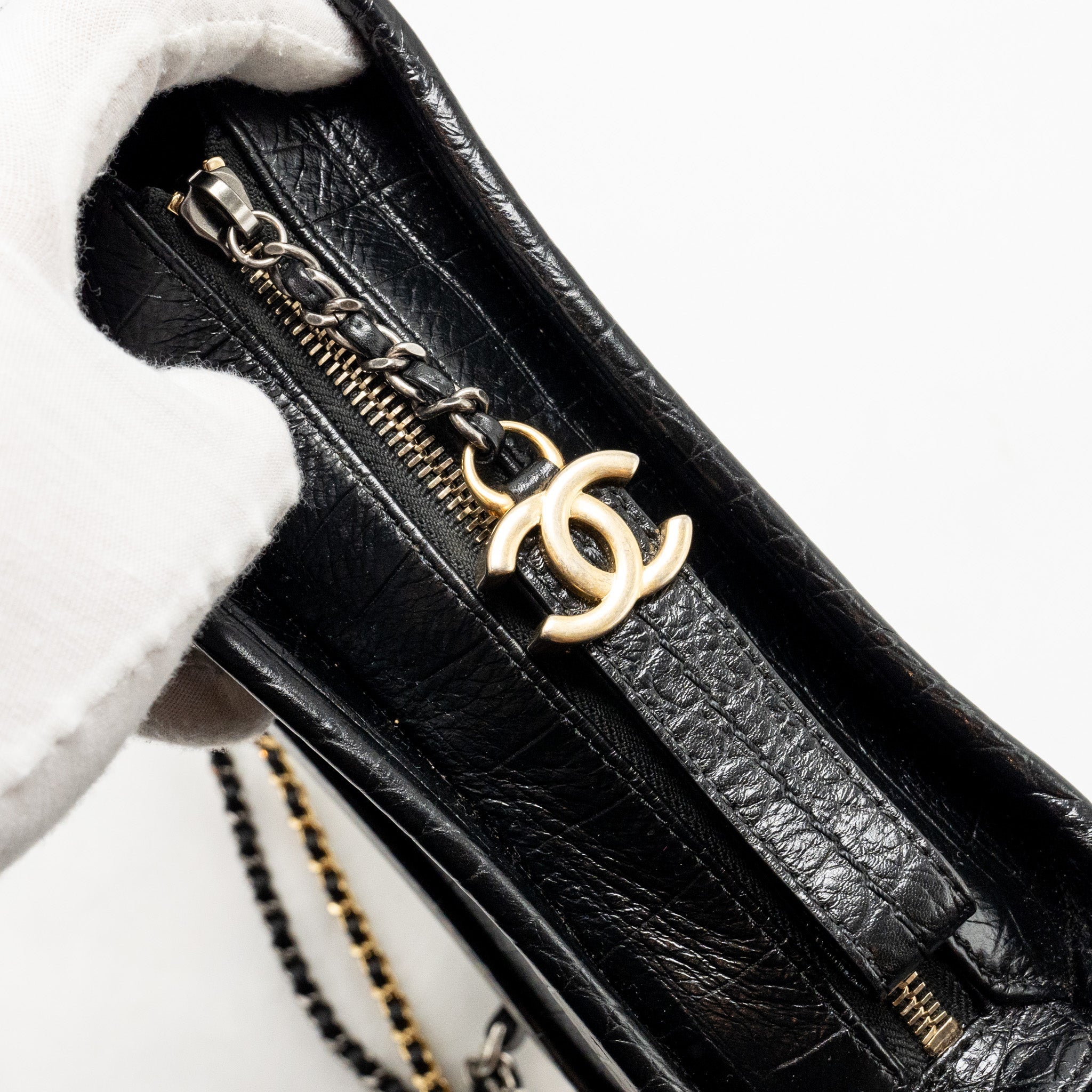 CHANEL SMALL GABRIELLE HOBO BAG WITH TOP HANDLE CROC-EMBOSSED CALFSKIN BLACK MULTICOLOUR HARDWARE