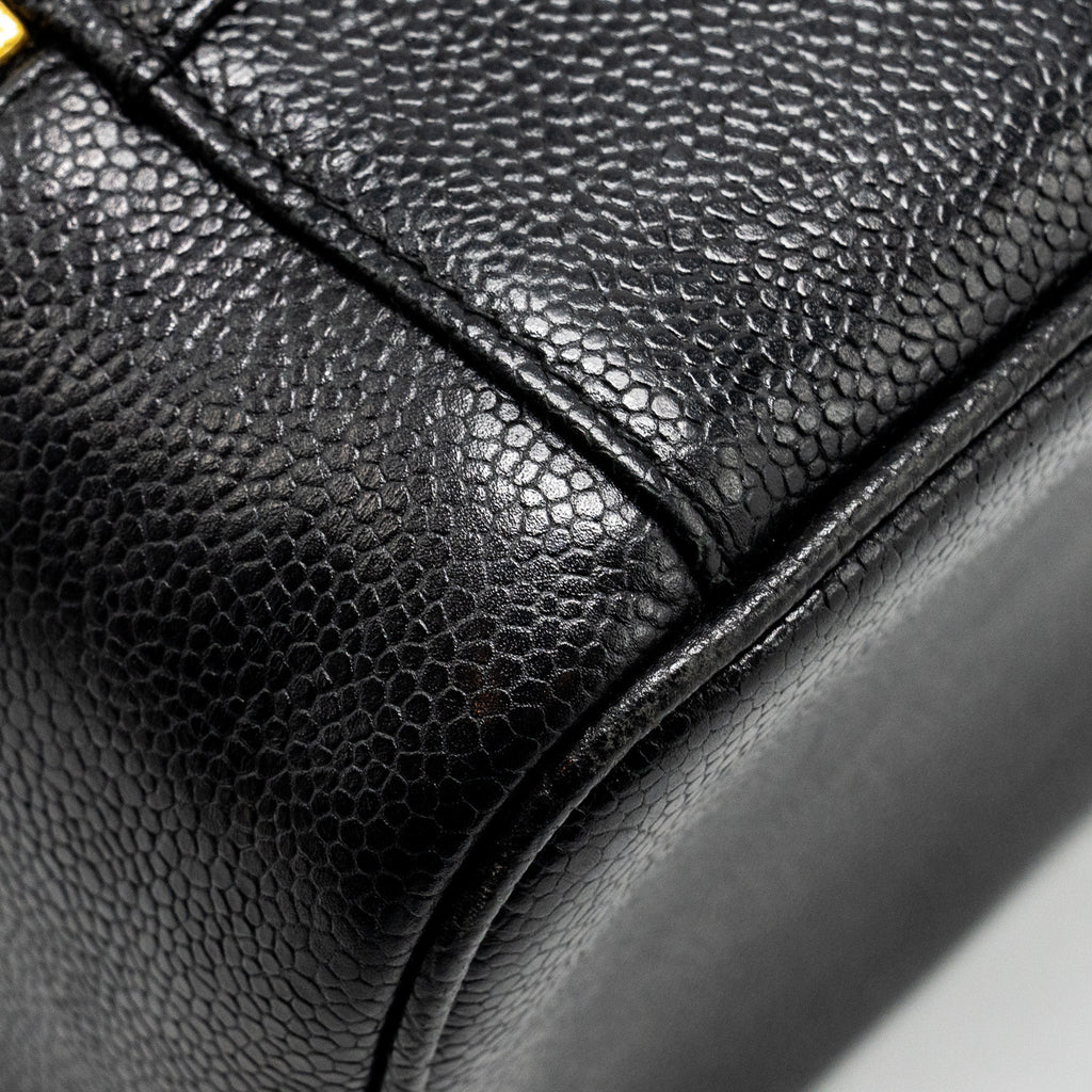 CHANEL VINTAGE VANITY CASE CAVIAR BLACK GHW