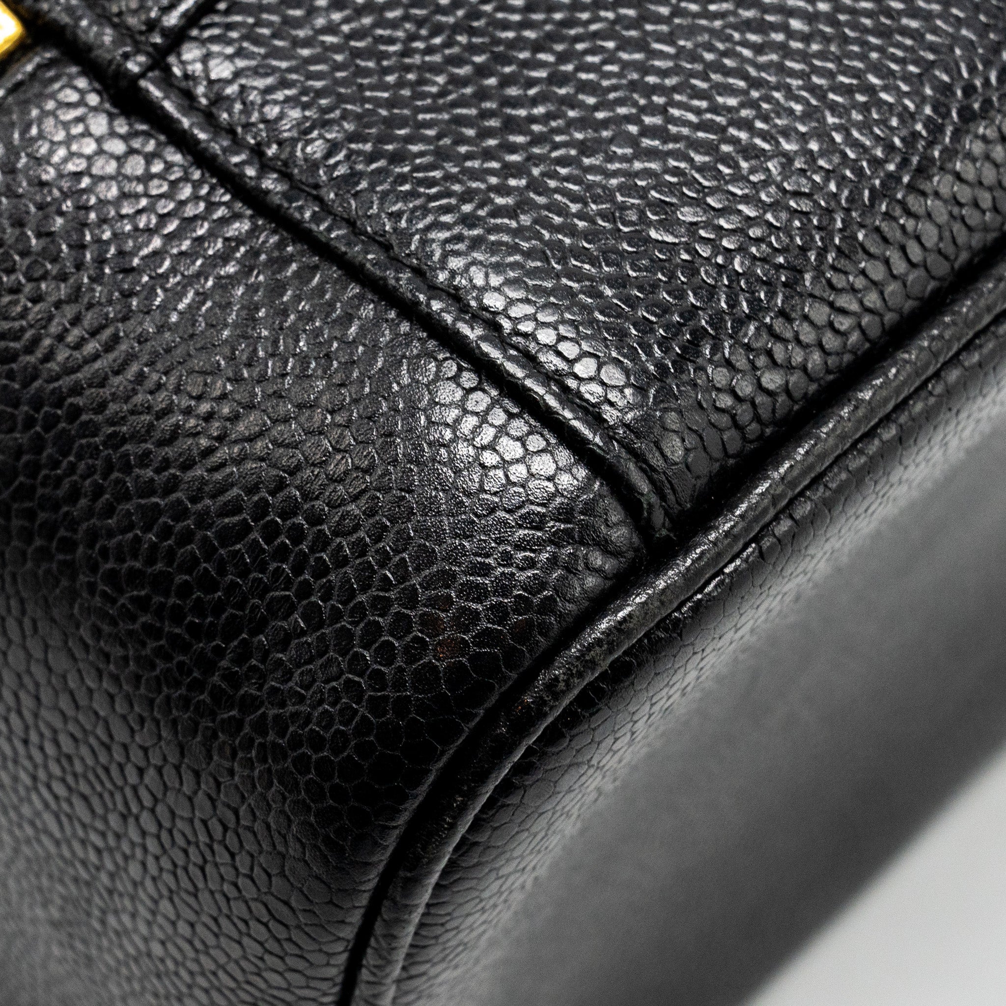 CHANEL VINTAGE VANITY CASE CAVIAR BLACK GHW