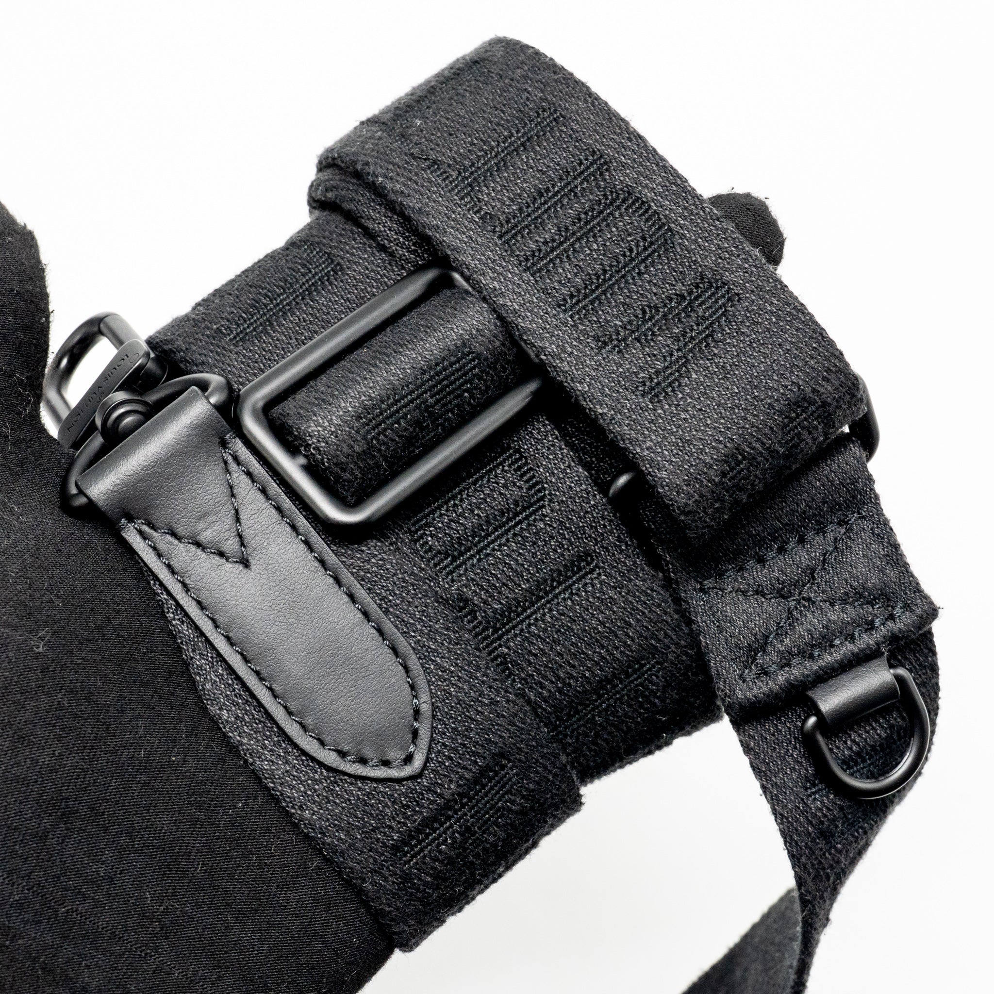 LOUIS VUITTON KEEPALL BANDOULIERE 25 MONOGRAM TAURILLON LEATHER BLACK WITH BLACK HARDWARE
