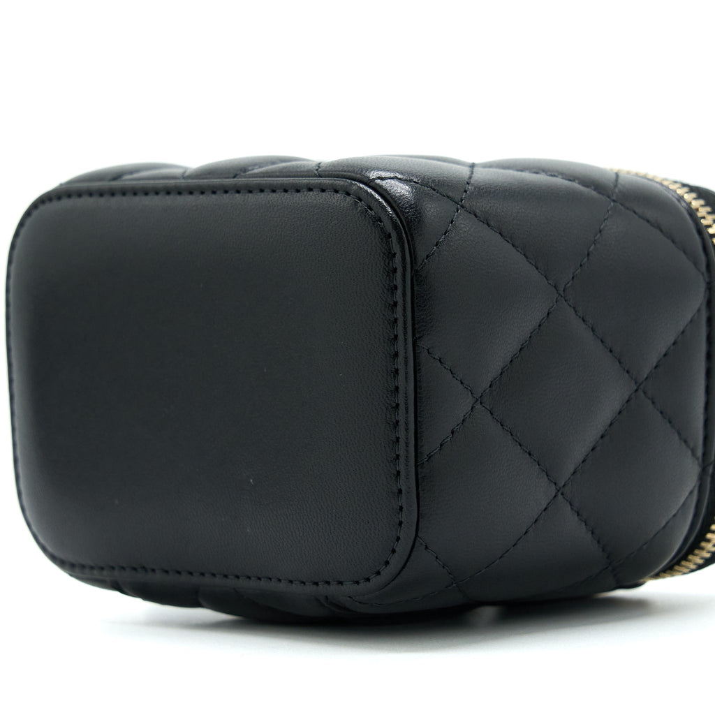 CHANEL 22A PEARL CRUSH MINI VANITY WITH CHAIN LAMBSKIN BLACK GHW