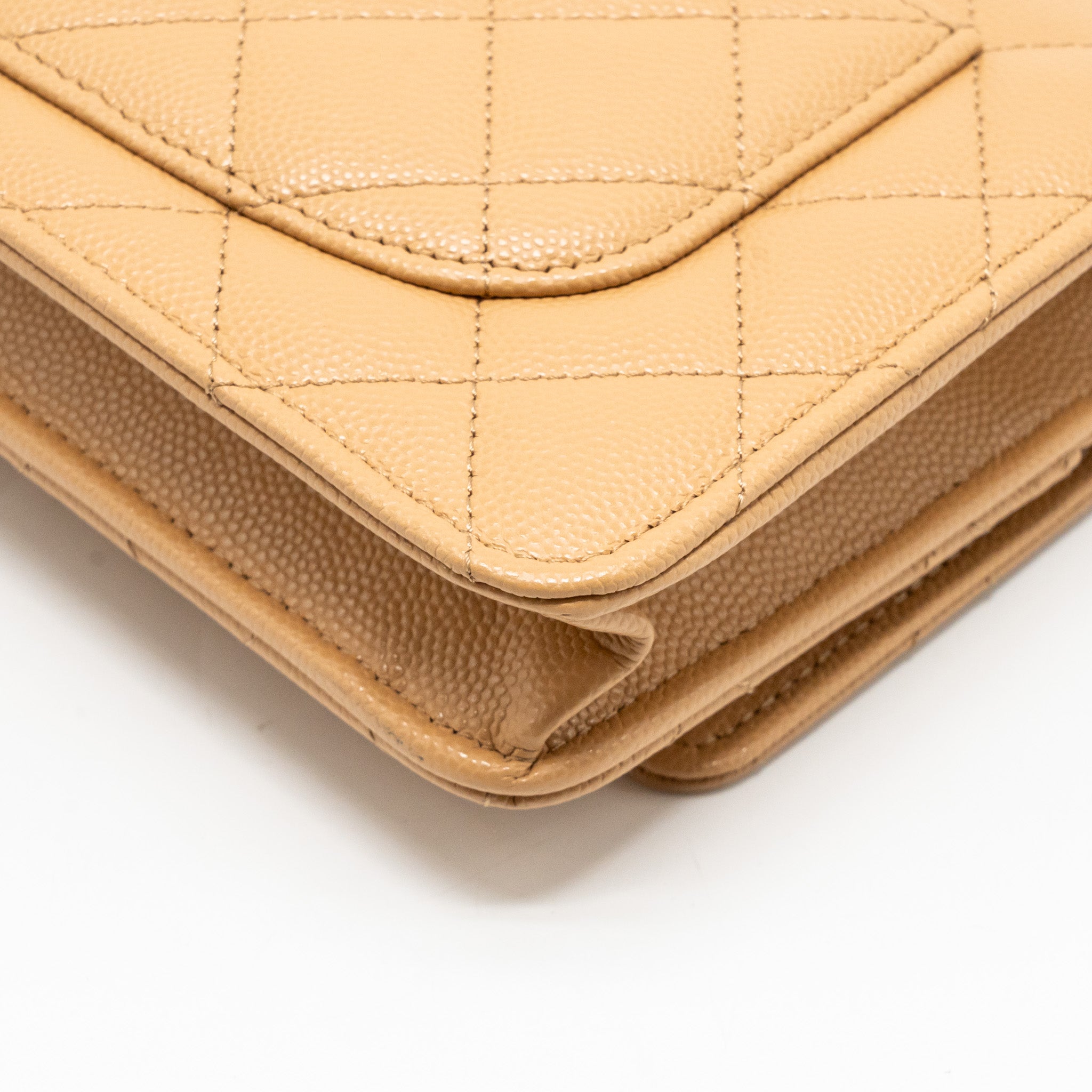 CHANEL DETAILED CC CLASSIC WALLET ON CHAIN CAVIAR BEIGE LGHW (MICROCHIP)