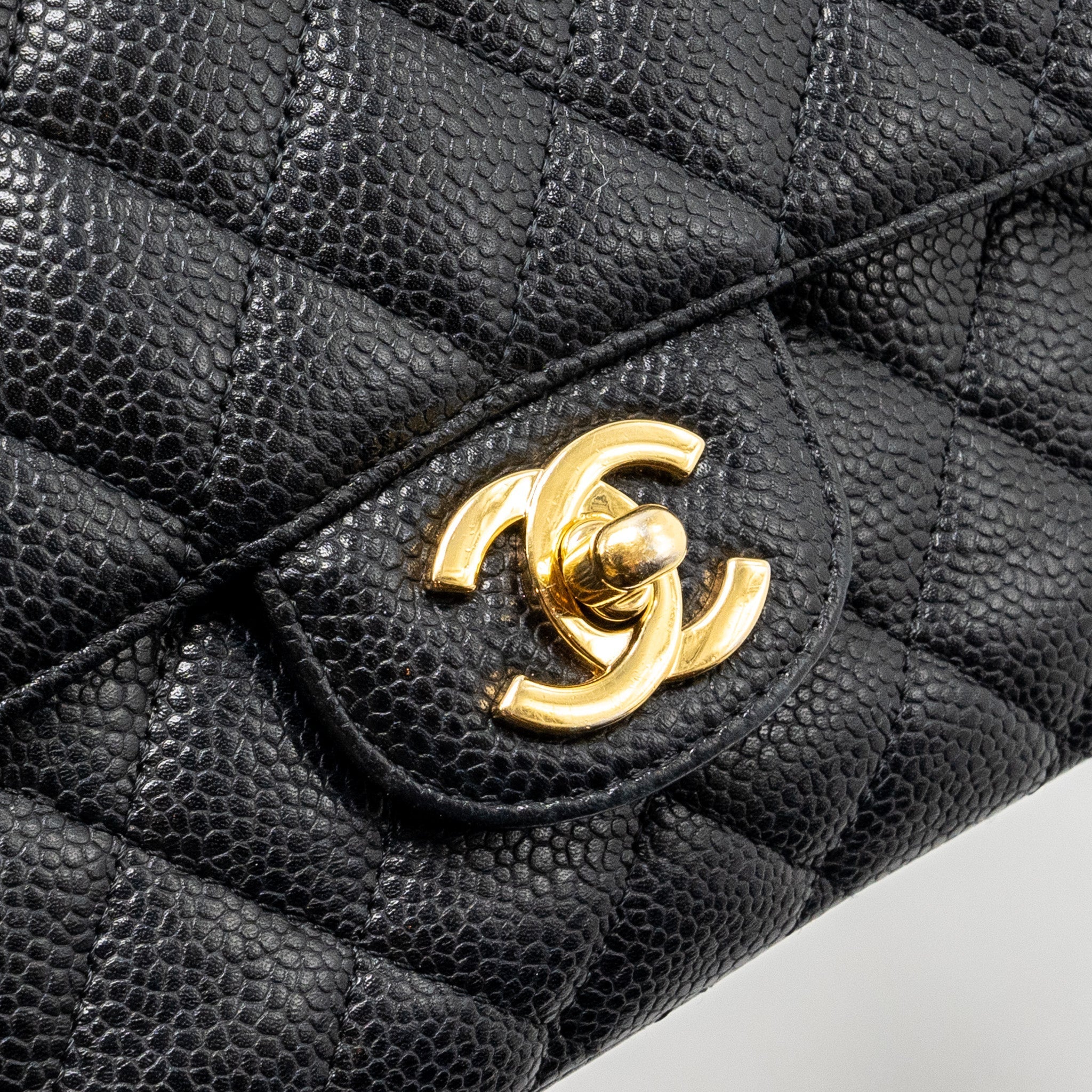 CHANEL MEDIUM CLASSIC DOUBLE FLAP BAG CAVIAR BLACK GHW
