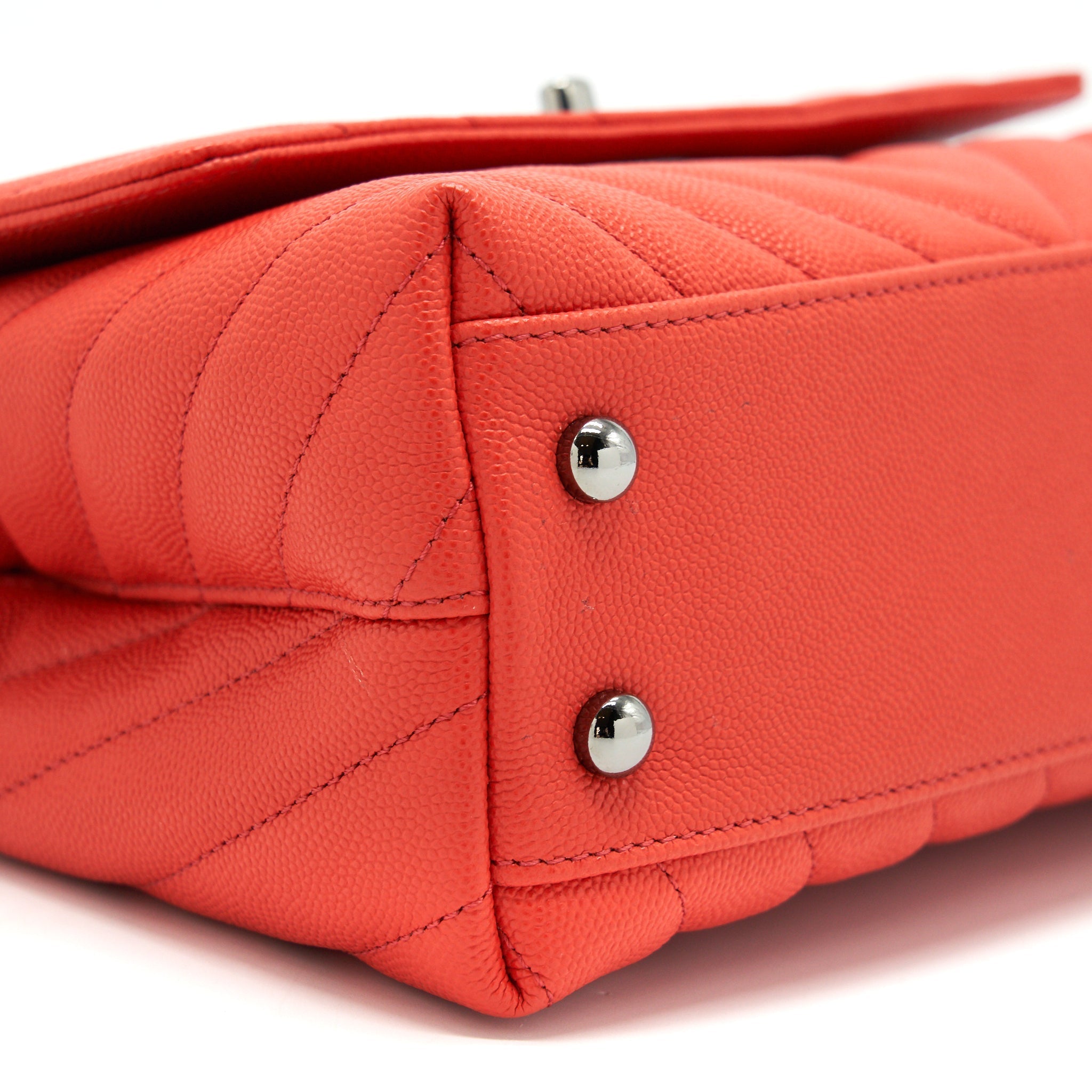 CHANEL COCO HANDLE SMALL 24CM CHEVRON CORAL RED RUTHENIUM HARDWARE