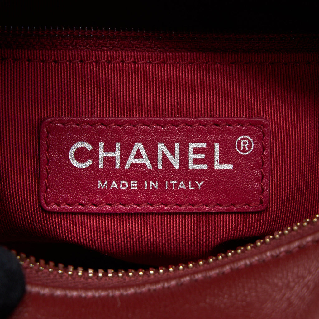 CHANEL SMALL GABRIELLE HOBO BAG CALFSKIN BURGUNDY MULTICOLOUR HARDWARE