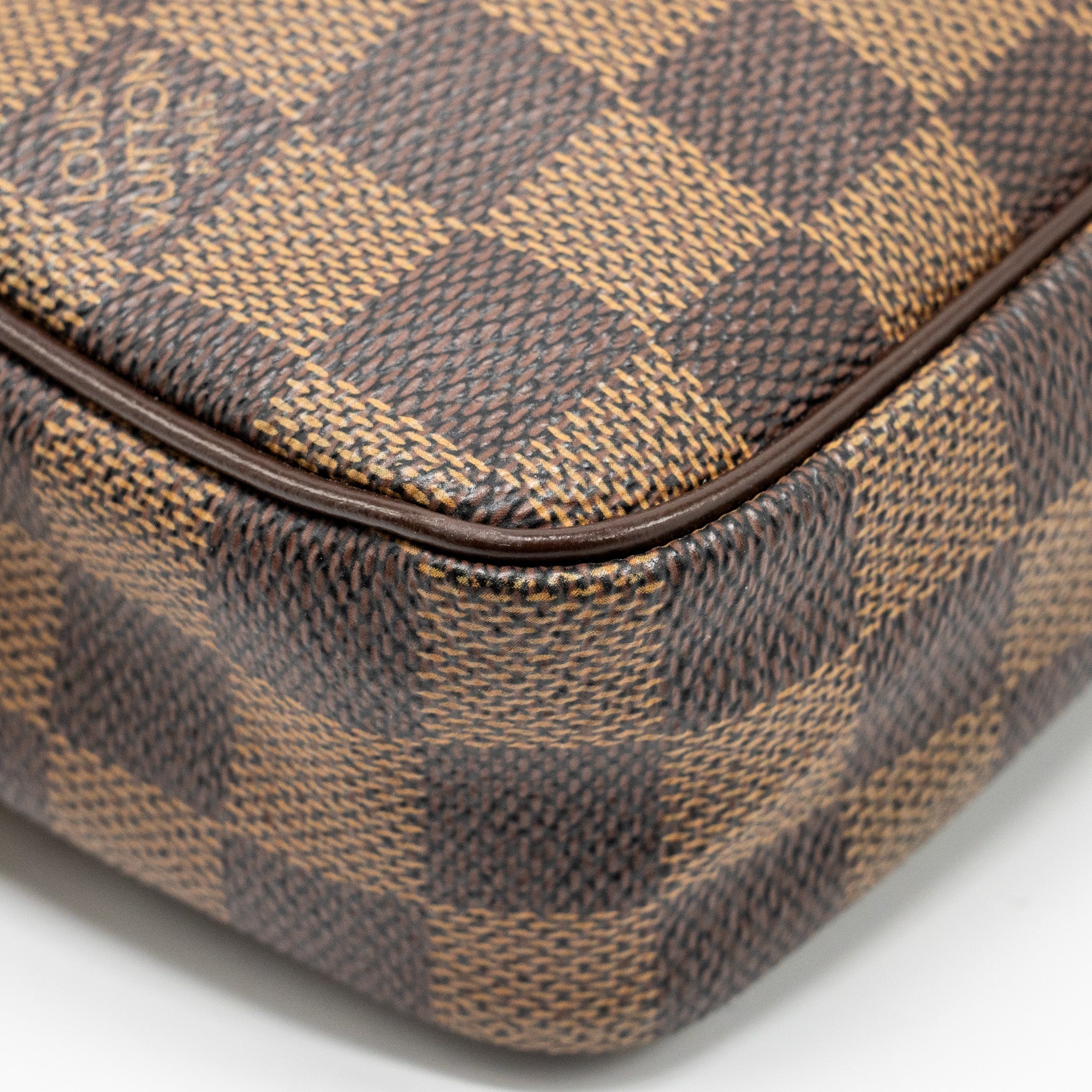 LOUIS VUITTON POUCH DAMIER EBENE GHW