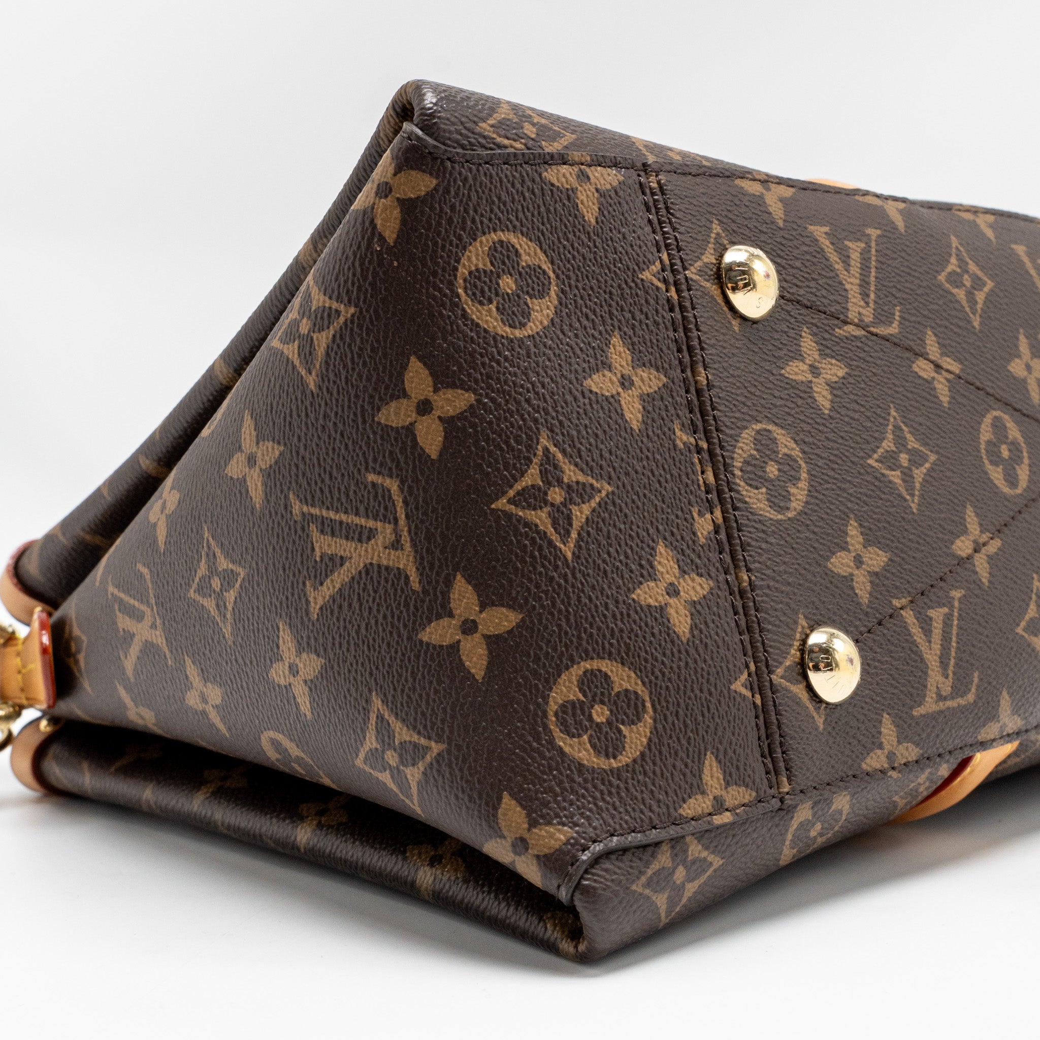LOUIS VUITTON SOUFFLOT MM MONOGRAM CANVAS GHW