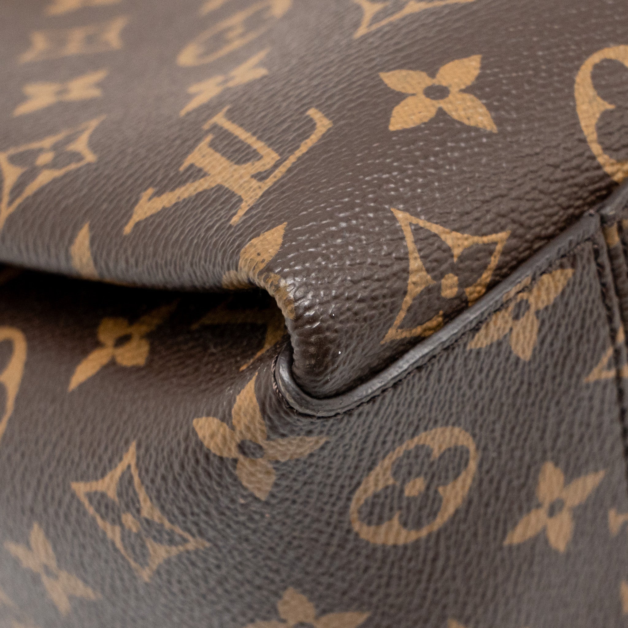LOUIS VUITTON SOUFFLOT MM MONOGRAM CANVAS GHW