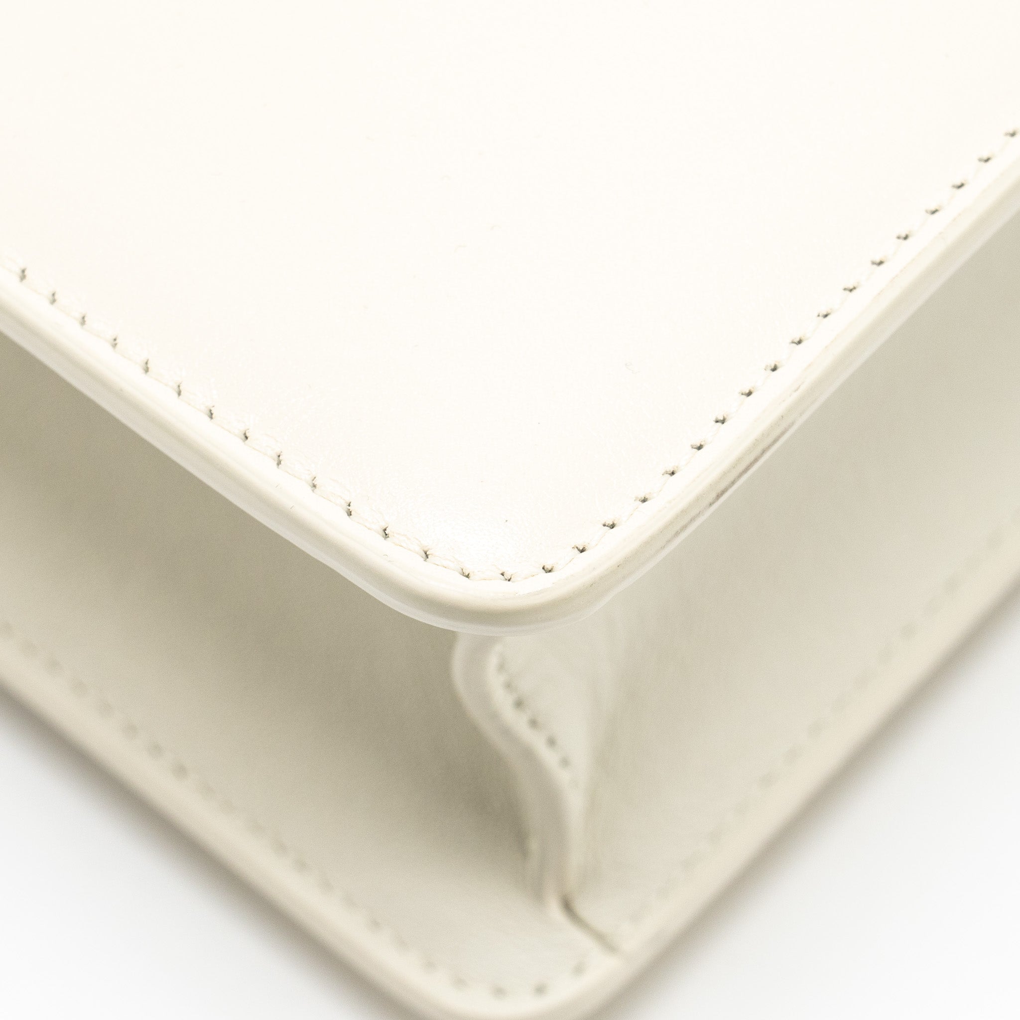 DIOR 30 MONTAIGNE BAG CALFSKIN WHITE GHW