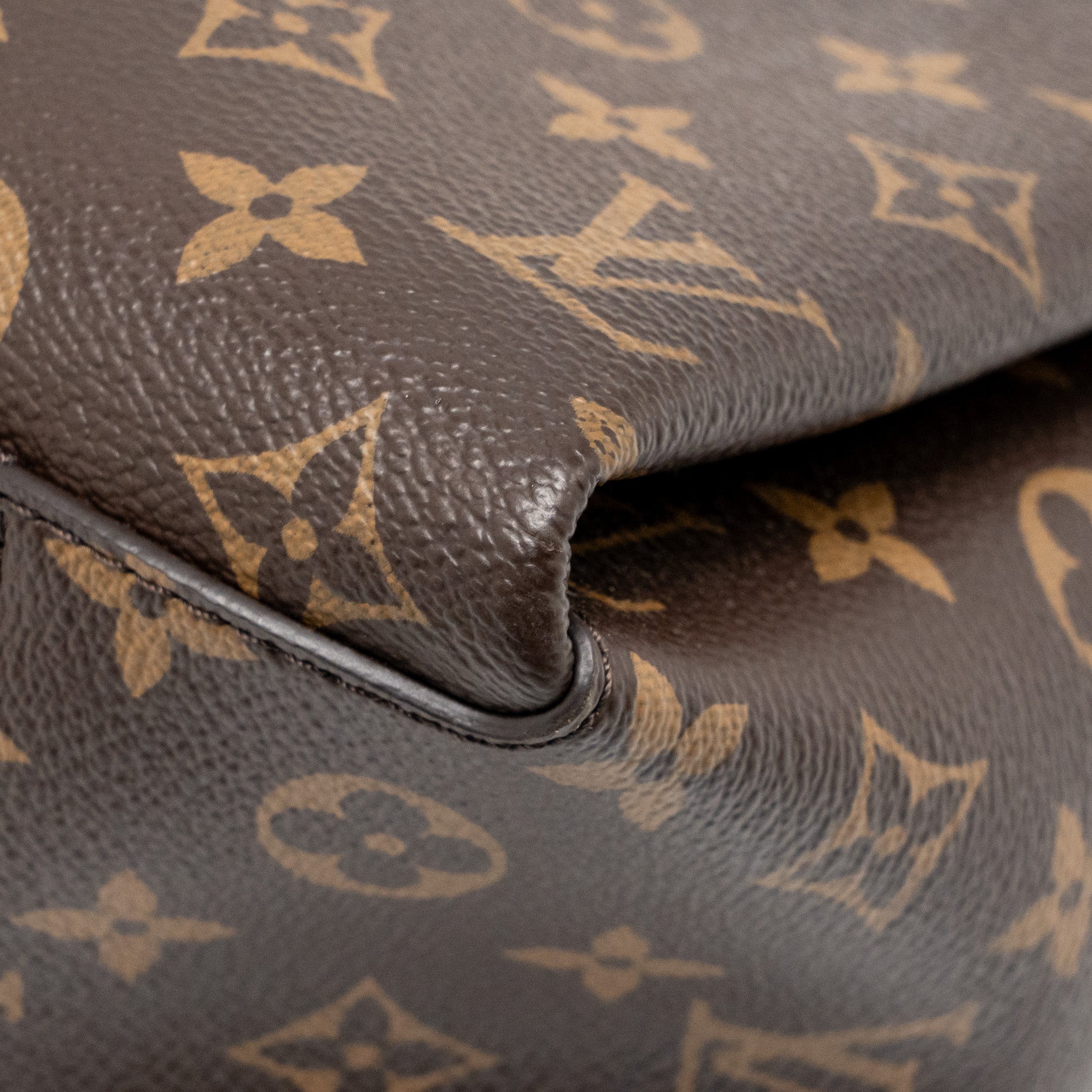 LOUIS VUITTON SOUFFLOT MM MONOGRAM CANVAS GHW