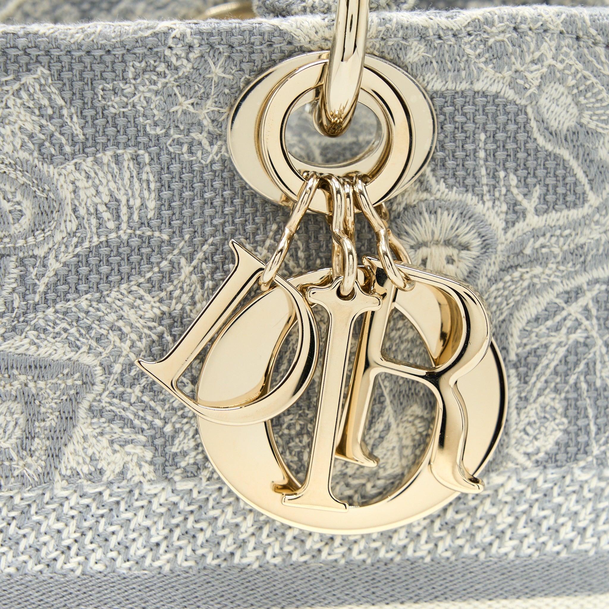 DIOR MEDIUM LADY DIOR BAG D-LITE BAG LIGHT GREY LGHW