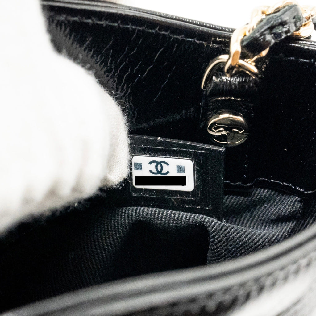 CHANEL MINI 31 CLUTCH WITH CHAIN SHINY CALFSKIN BLACK LGHW (MICROCHIP)