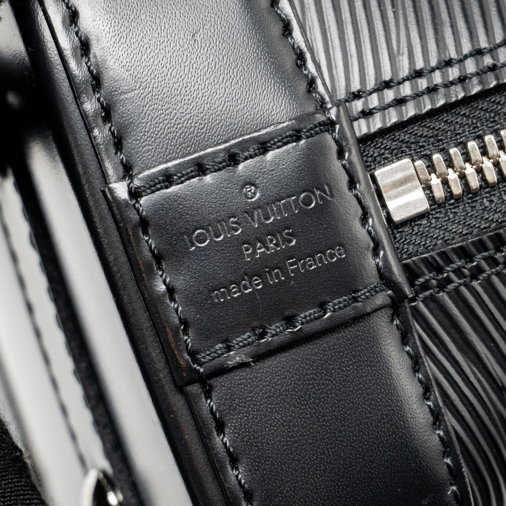 LOUIS VUITTON ALMA BB EPI LEATHER BLACK SHW