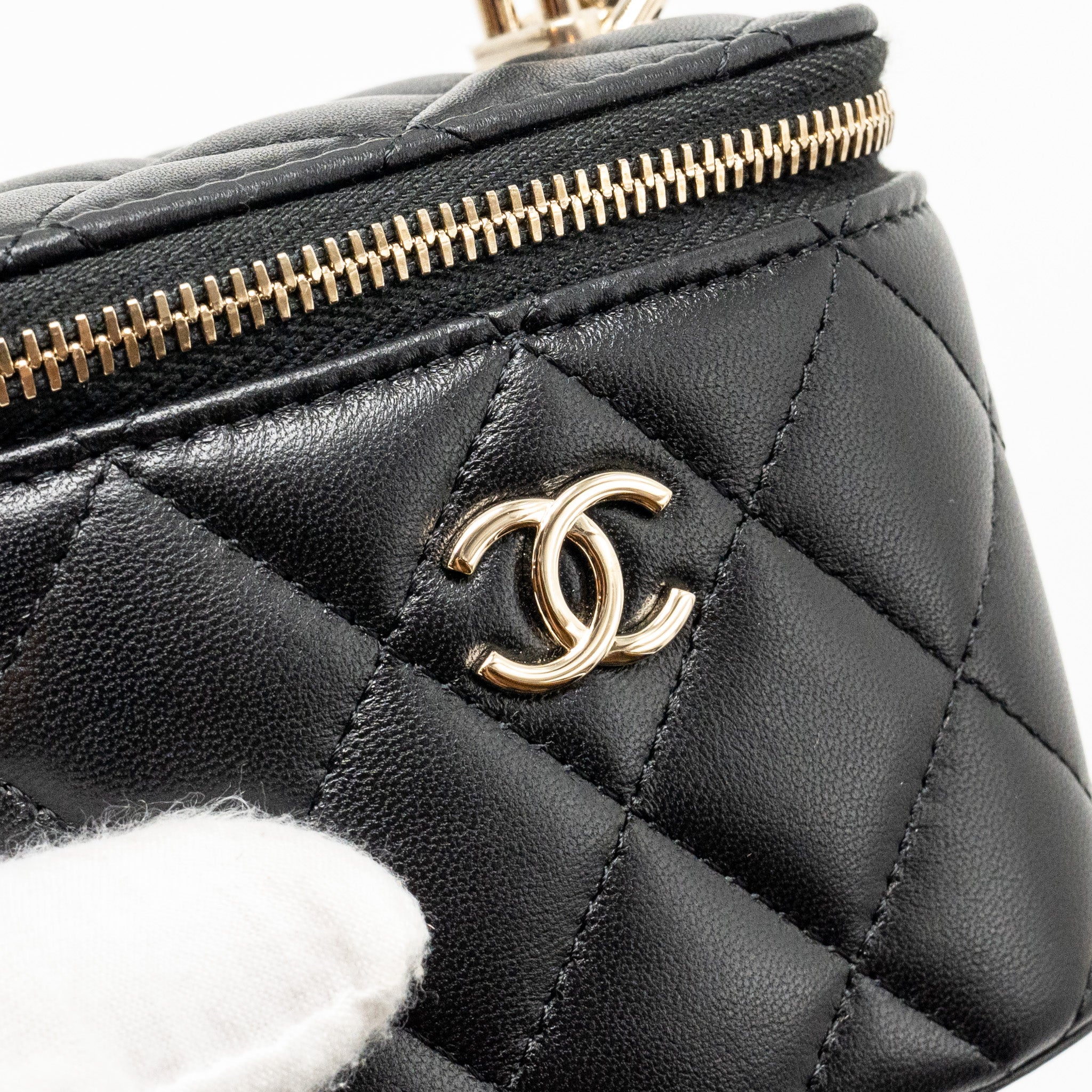 CHANEL TOP HANDLE MINI VANITY WITH CHAIN LAMBSKIN BLACK LGHW (MICROCHIP)