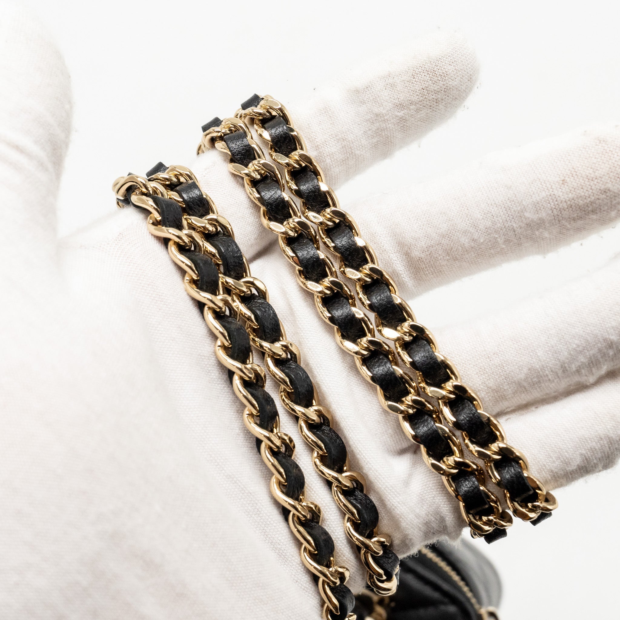 CHANEL TOP HANDLE MINI VANITY WITH CHAIN LAMBSKIN BLACK LGHW (MICROCHIP)
