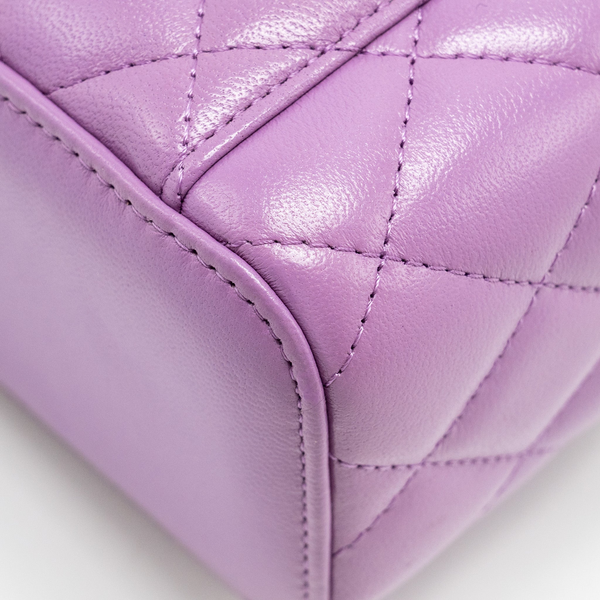 CHANEL PEARL CRUSH MINI VANITY WITH CHAIN LAMBSKIN PURPLE GHW