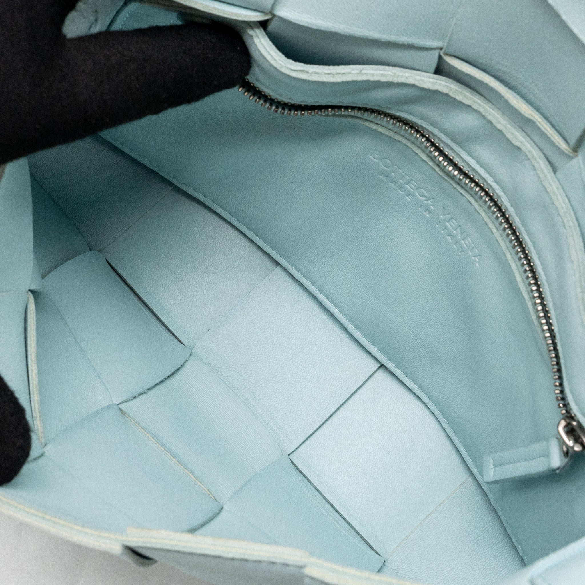 BOTTEGA VENETA CLASSIC CASSETTE BAG LAMBSKIN LIGHT BLUE SHW