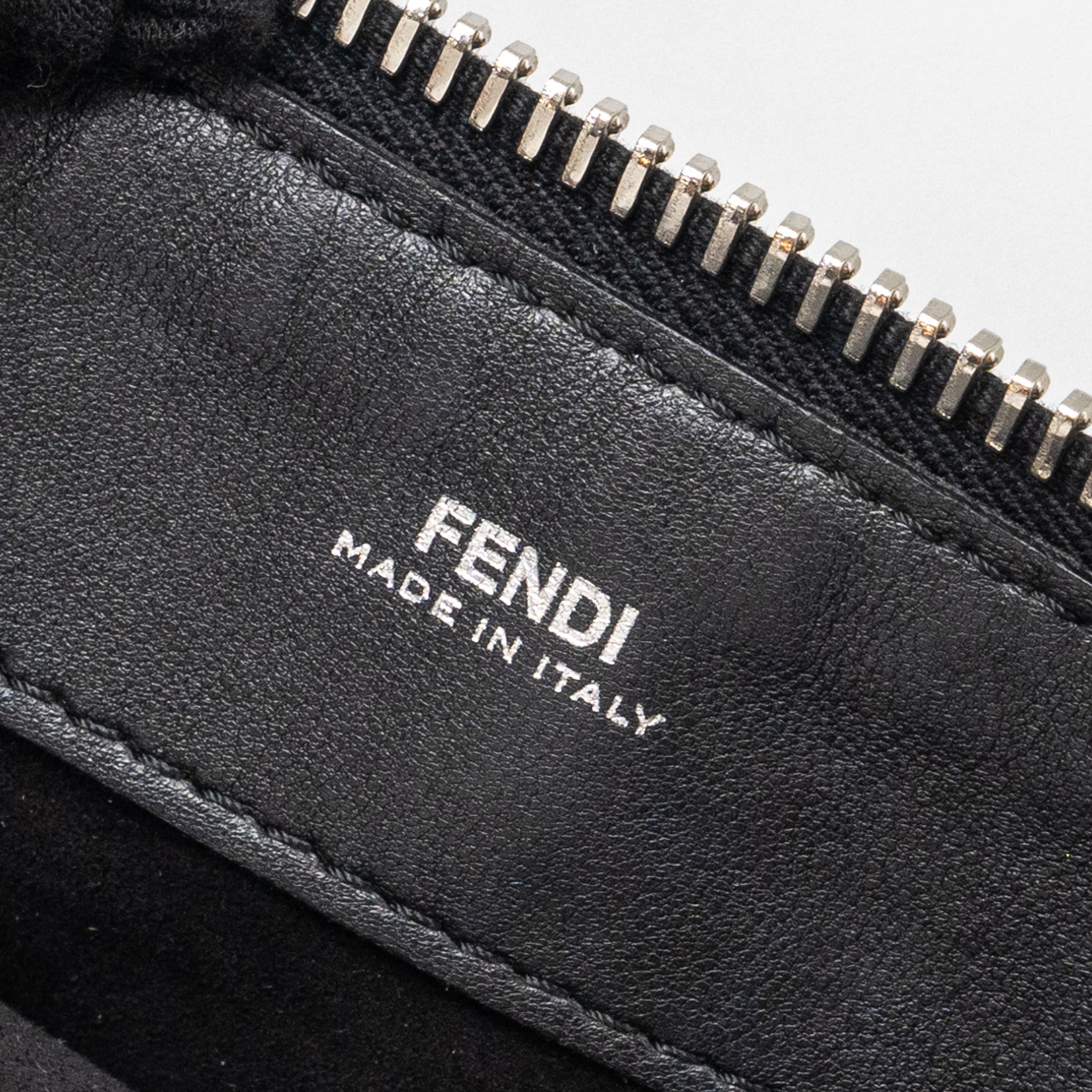 FENDI DOCTOM CHAIN SHOULDER BAG LEATHER BLACK SHW