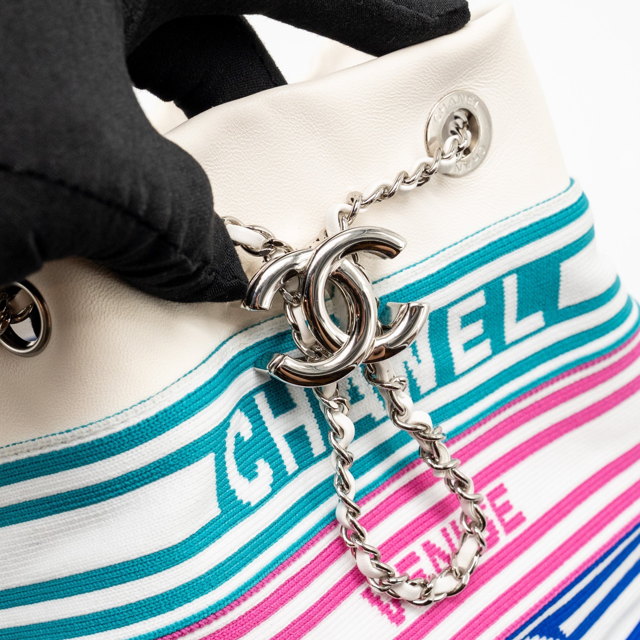 CHANEL VENICE BIARRITZ DRAWSTRING BUCKET BAG FABRIC/LAMBSKIN WHITE/MULTICOLOUR SHW