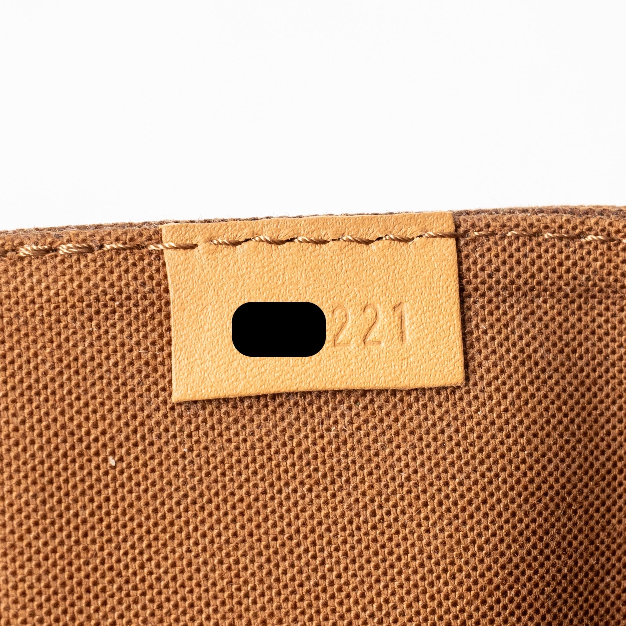 LOUIS VUITTON PETIT SAC PLAT MONOGRAM CANVAS GHW