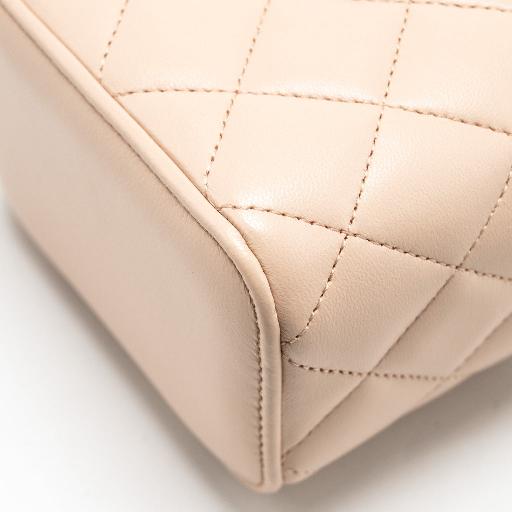 CHANEL PEARL CRUSH MINI VANITY WITH CHAIN LAMBSKIN LIGHT BEIGE GHW
