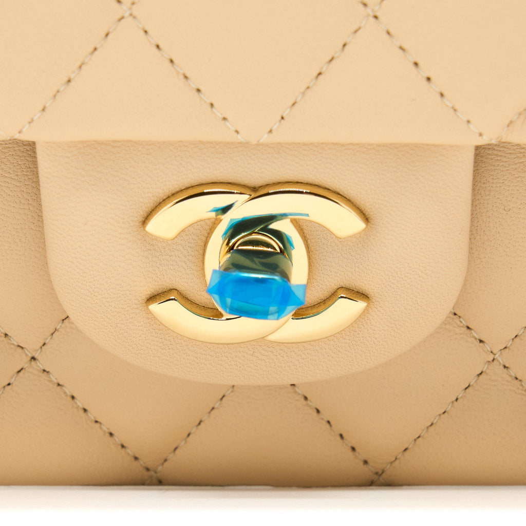 CHANEL MEDIUM CLASSIC FLAP BAG LAMBSKIN BEIGE LGHW (MICROCHIP)