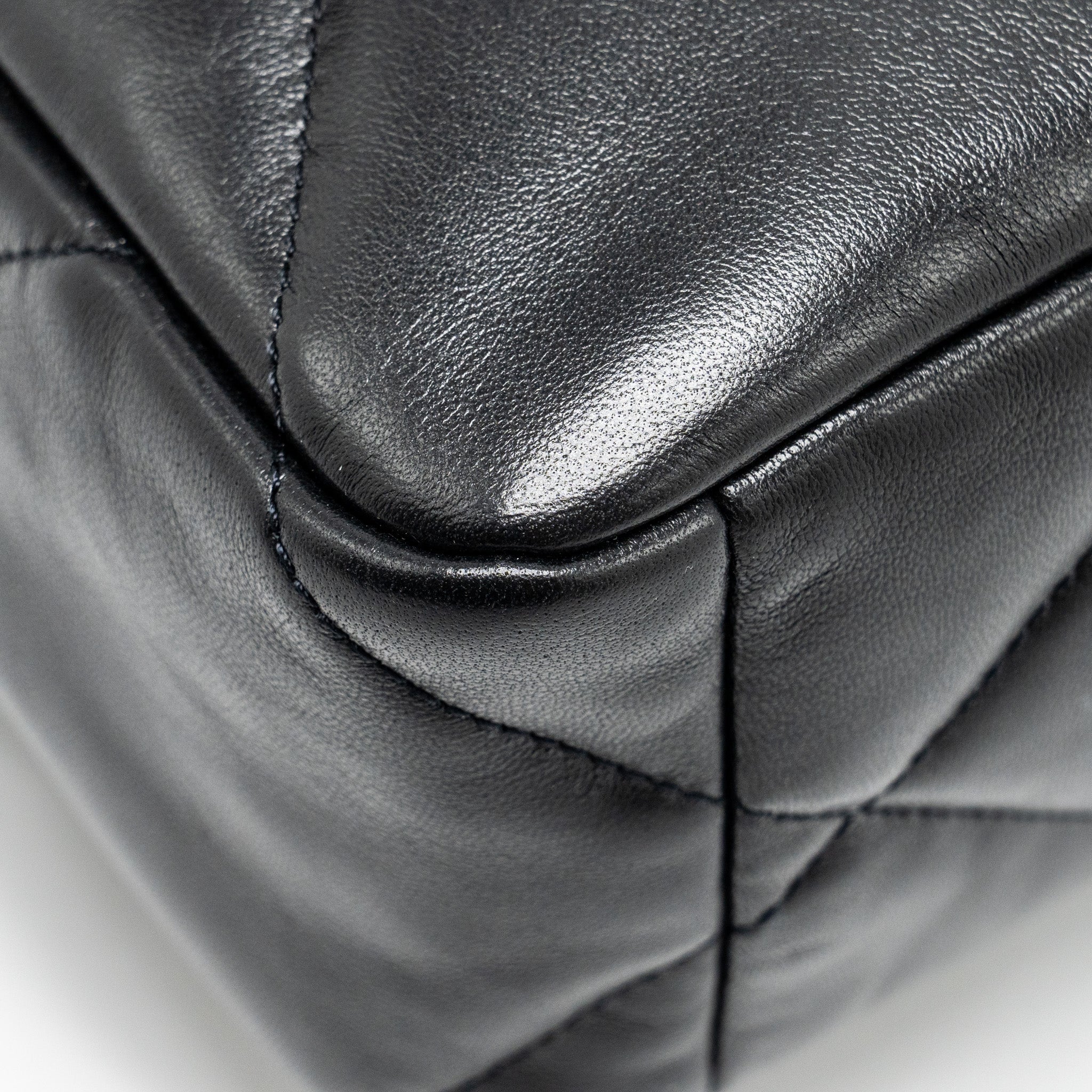 CHANEL LARGE 19 BAG LAMBSKIN BLACK GHW