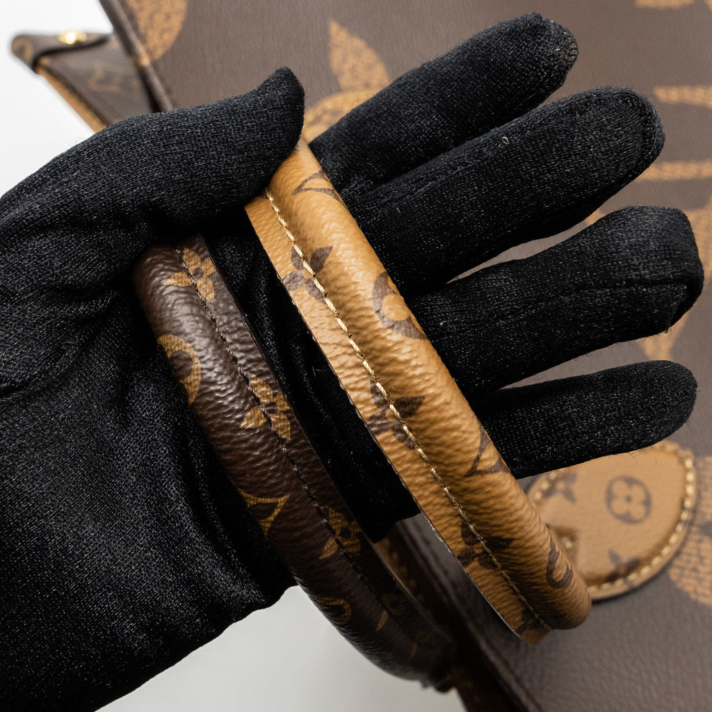 LOUIS VUITTON ONTHEGO MM MONOGRAM CANVAS GHW