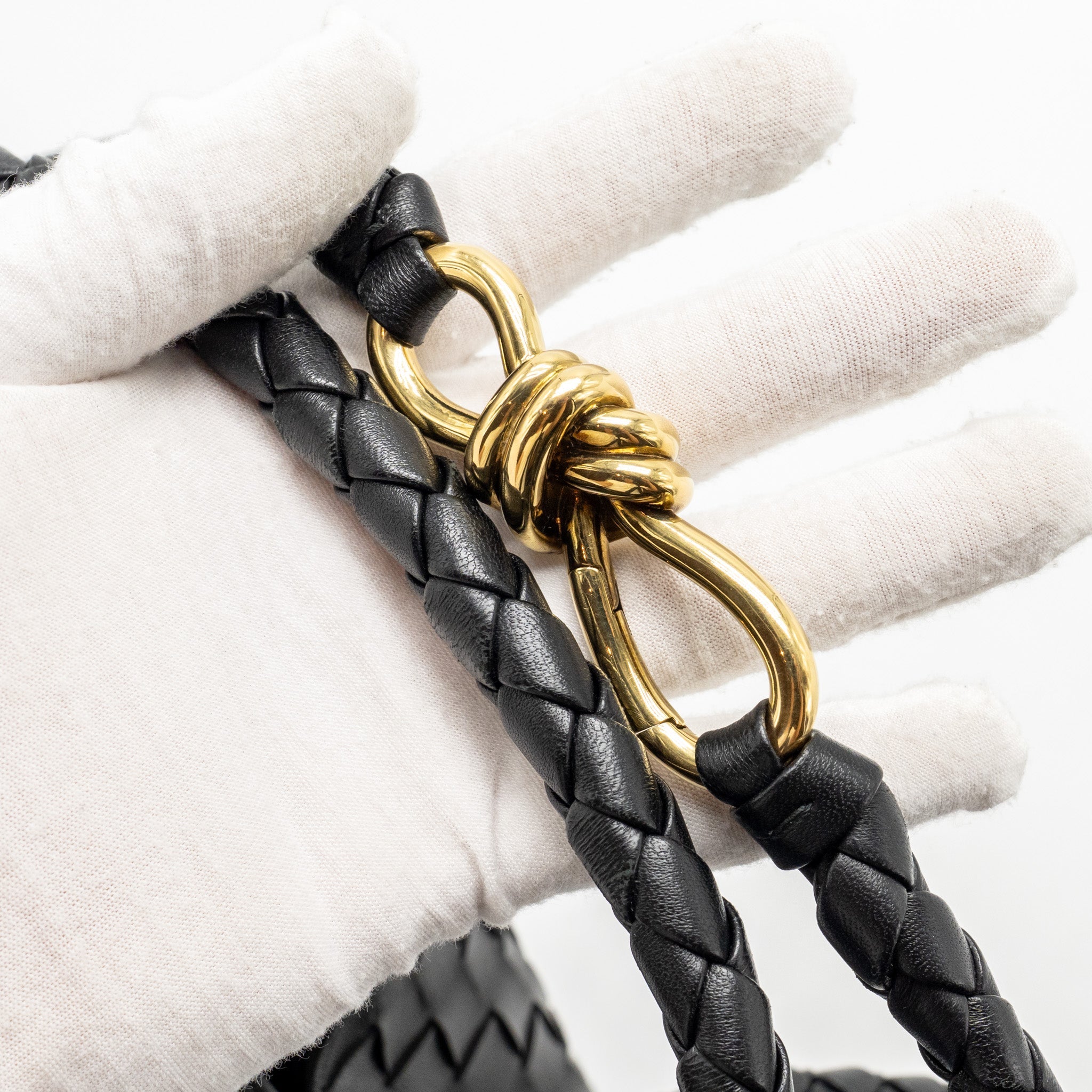 BOTTEGA VENETA MEDIUM ANDIAMO LAMBSKIN BLACK GHW